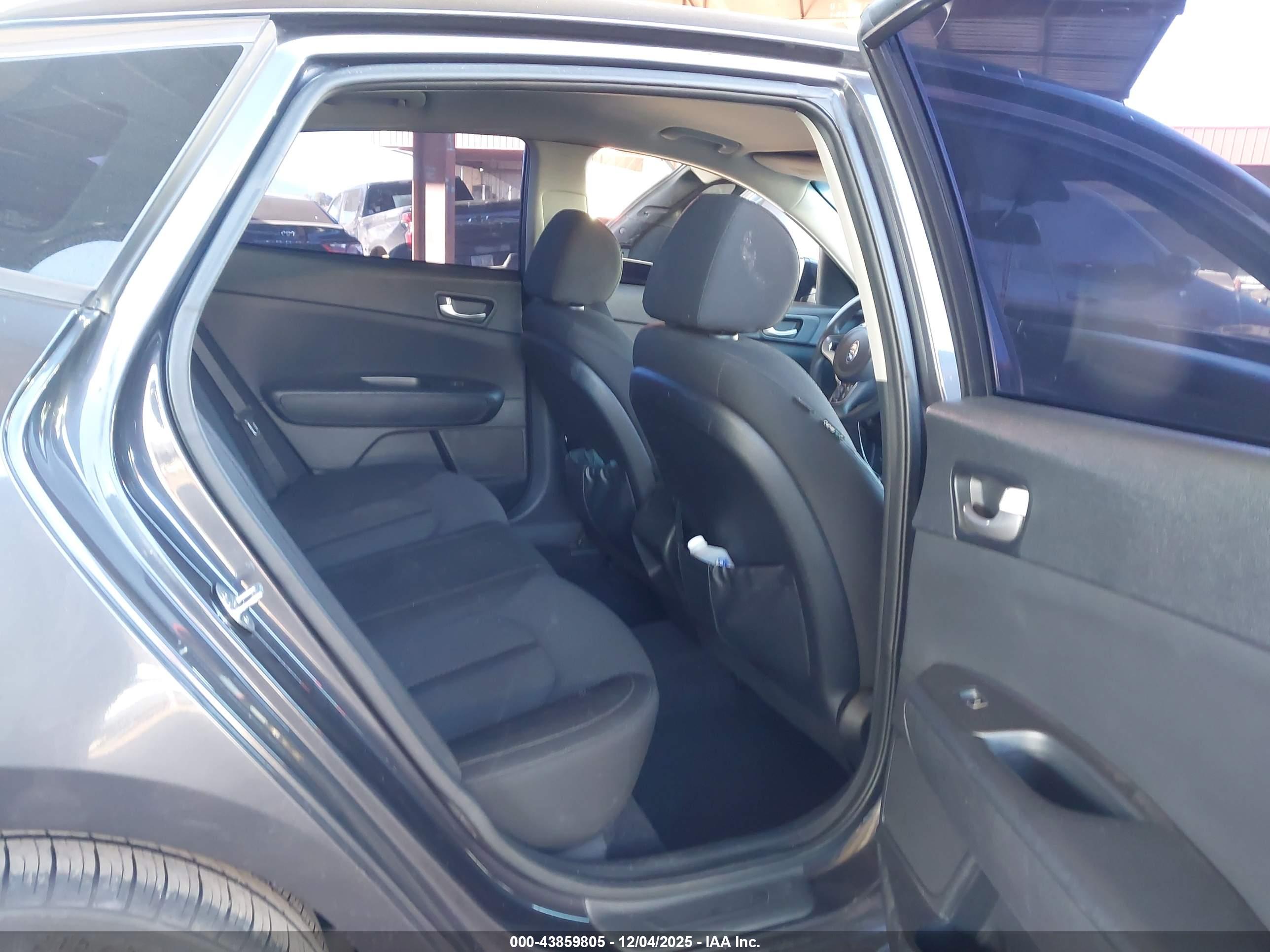 KIA OPTIMA image 8