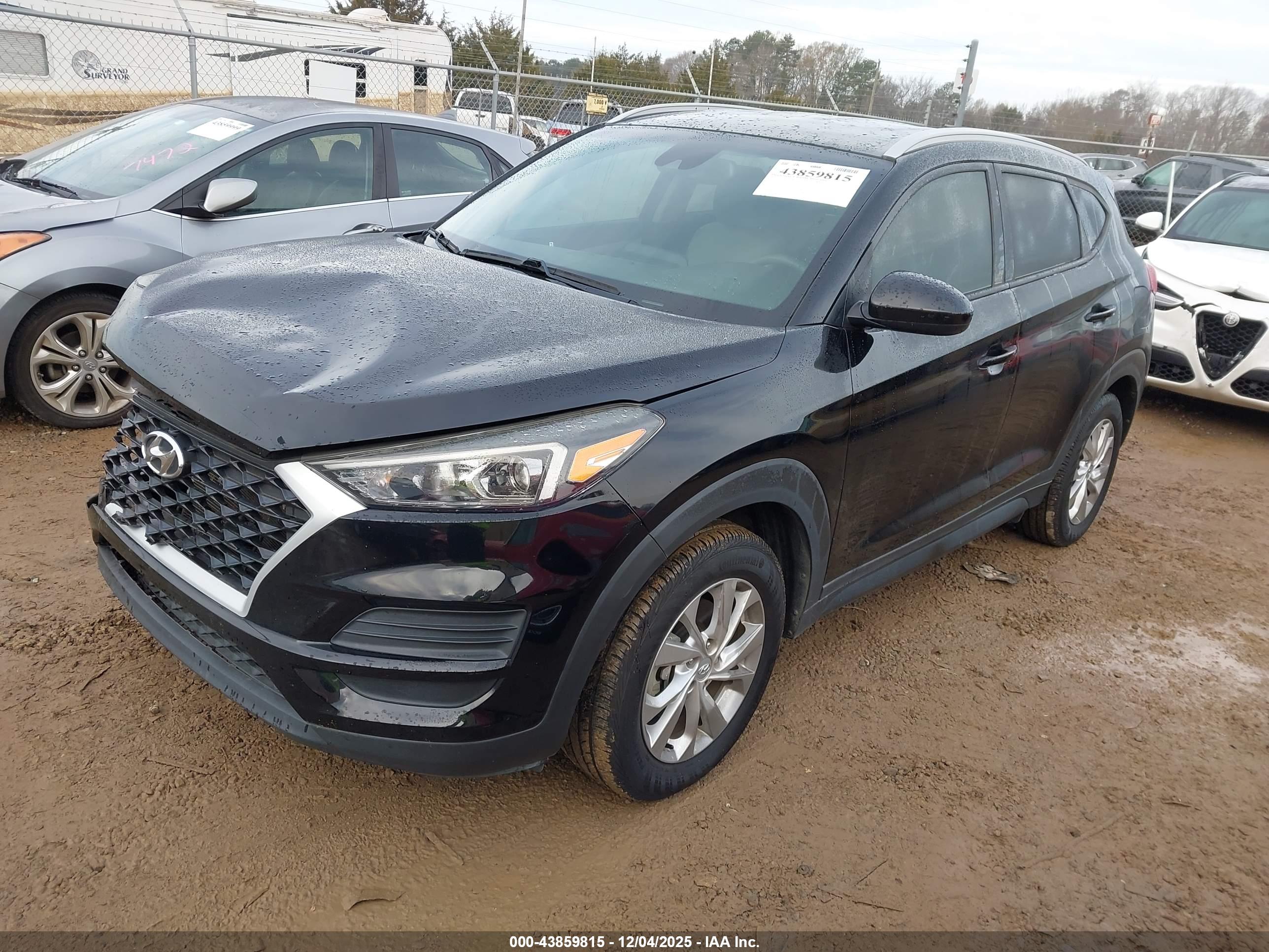 HYUNDAI TUCSON image 2