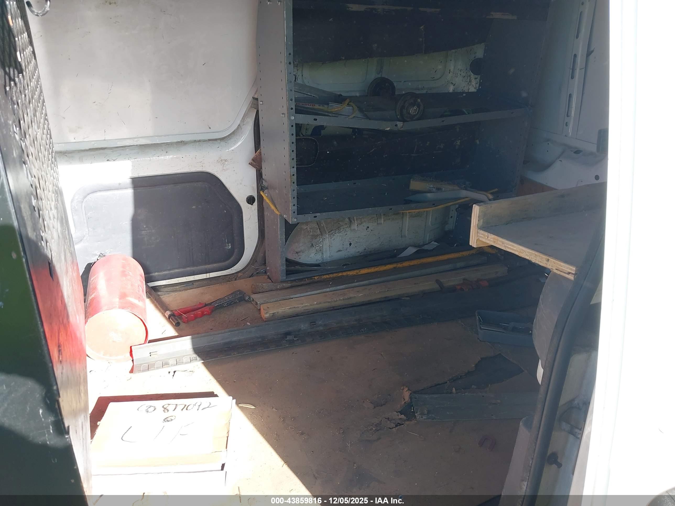 FORD TRANSIT image 8