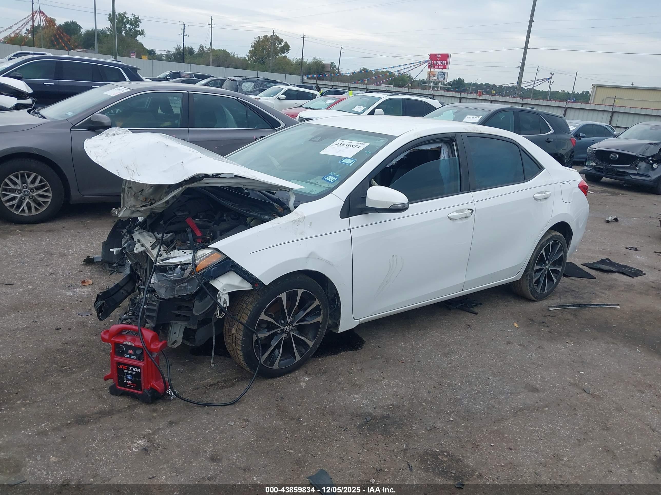 TOYOTA COROLLA image 2
