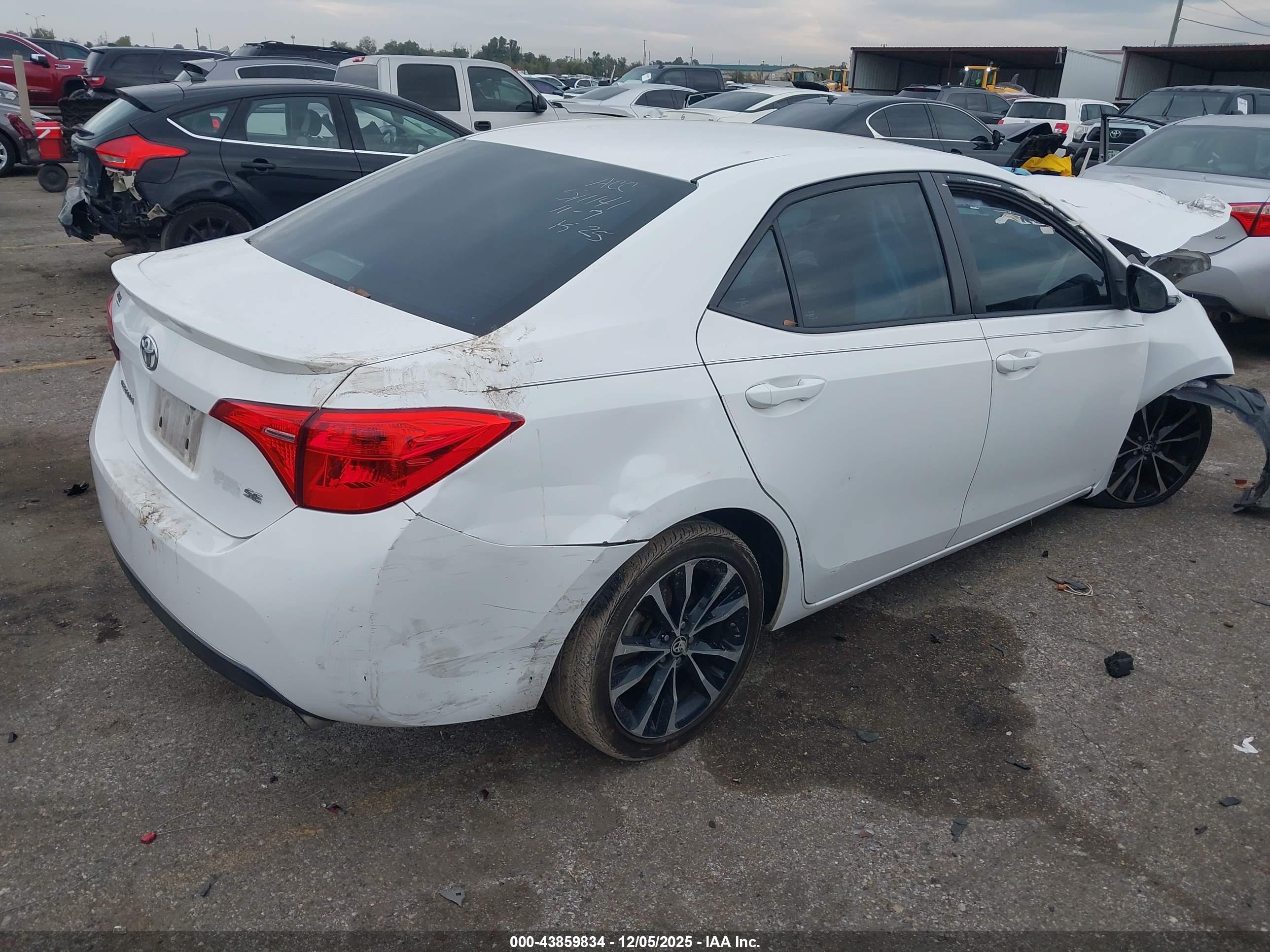 TOYOTA COROLLA image 4