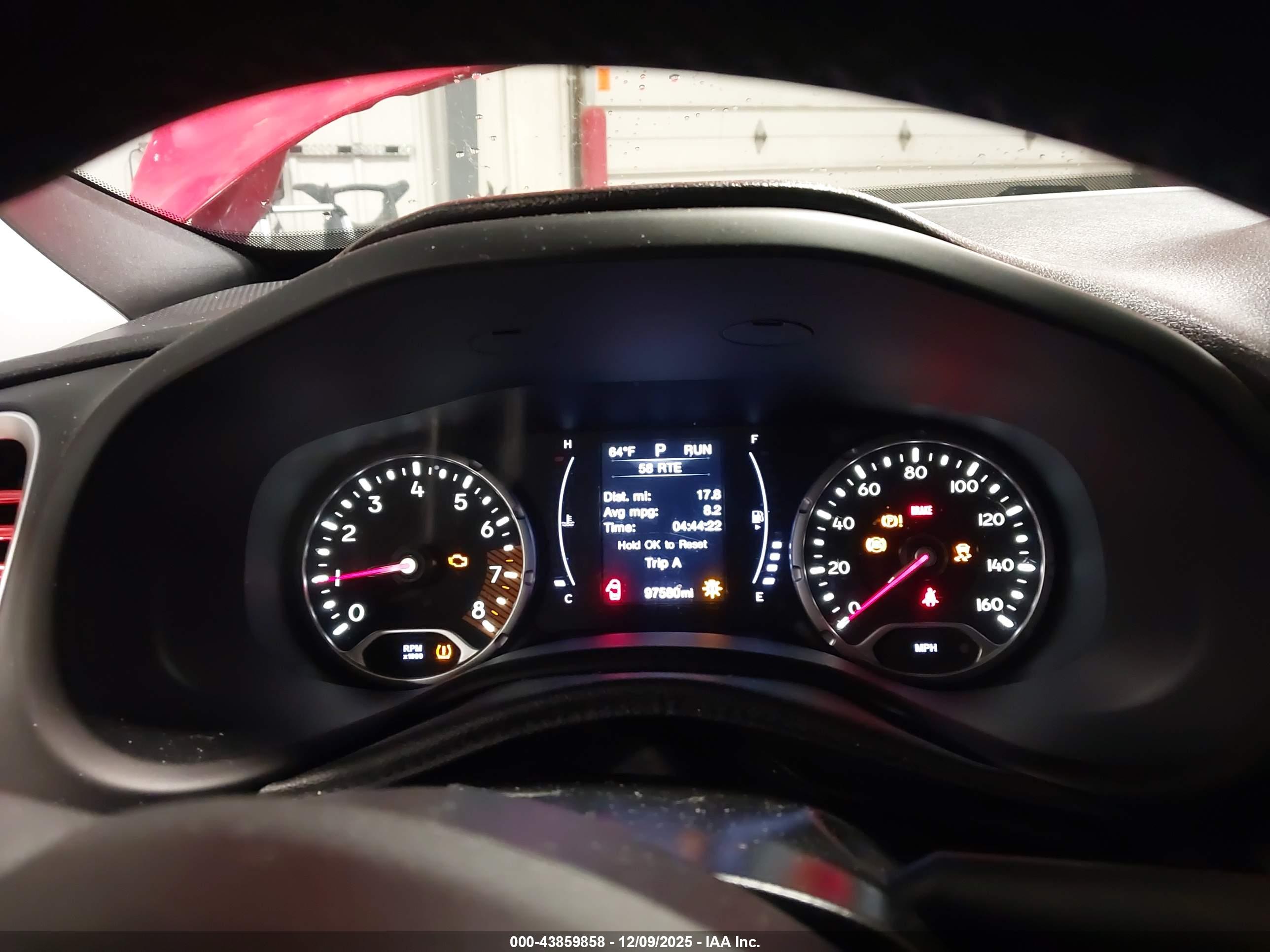 JEEP RENEGADE image 7