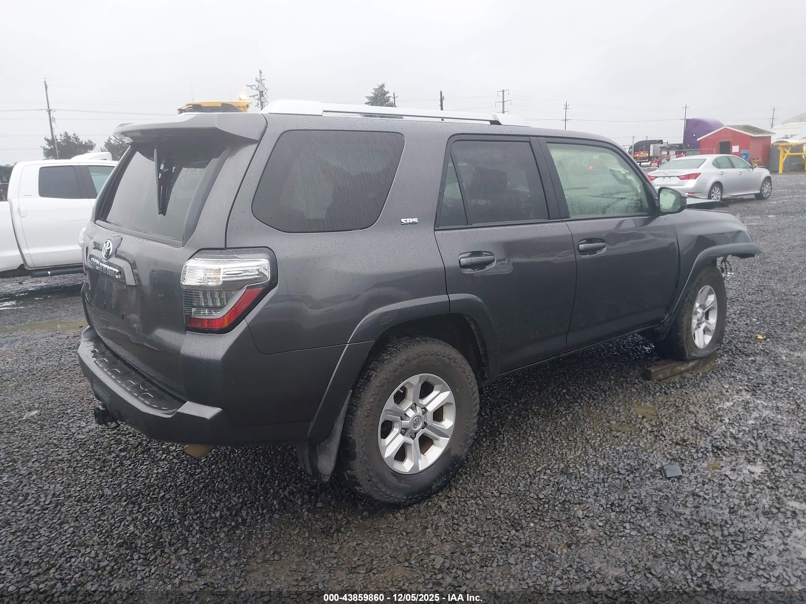 TOYOTA 4RUNNER image 4