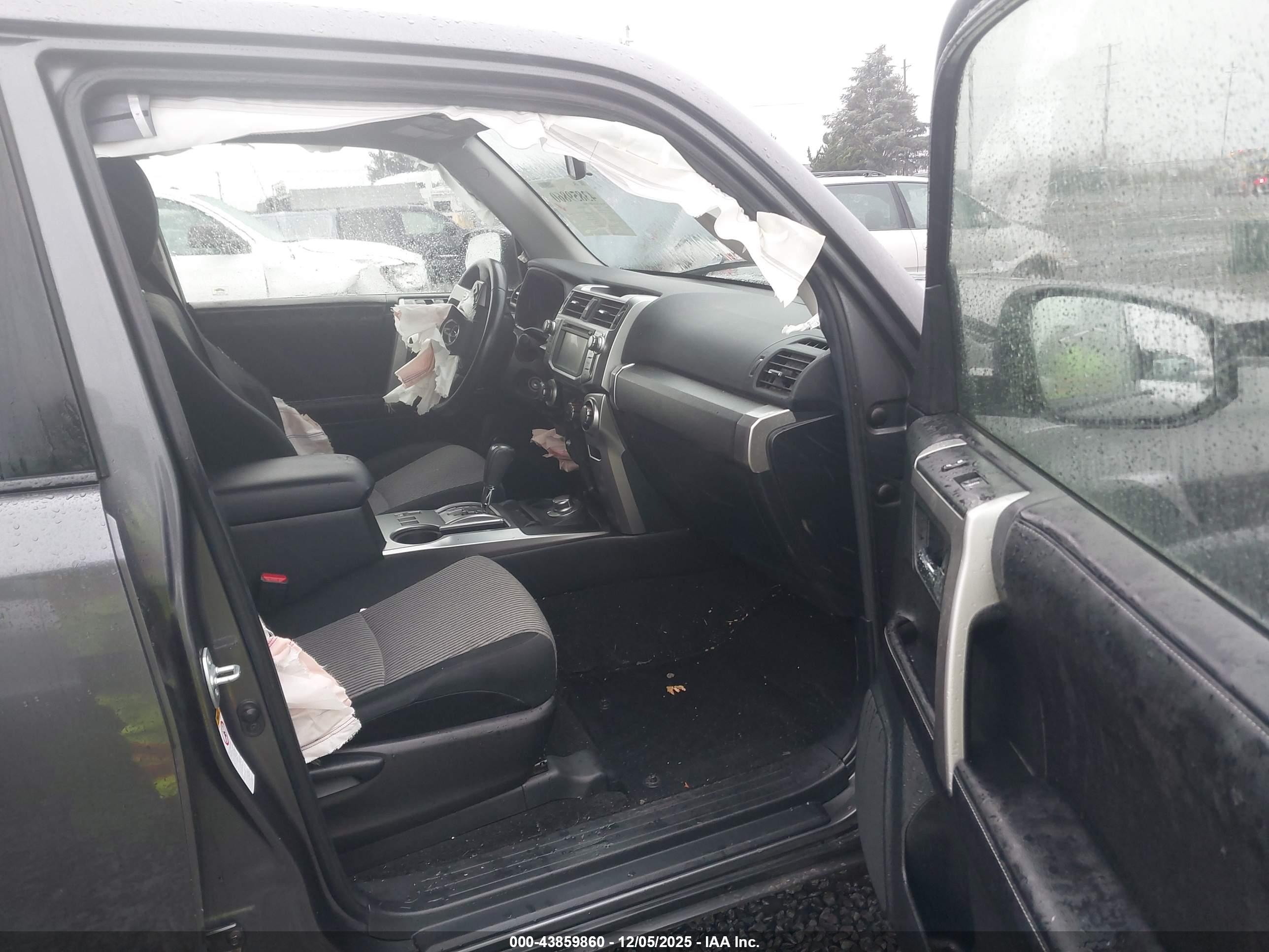 TOYOTA 4RUNNER image 5