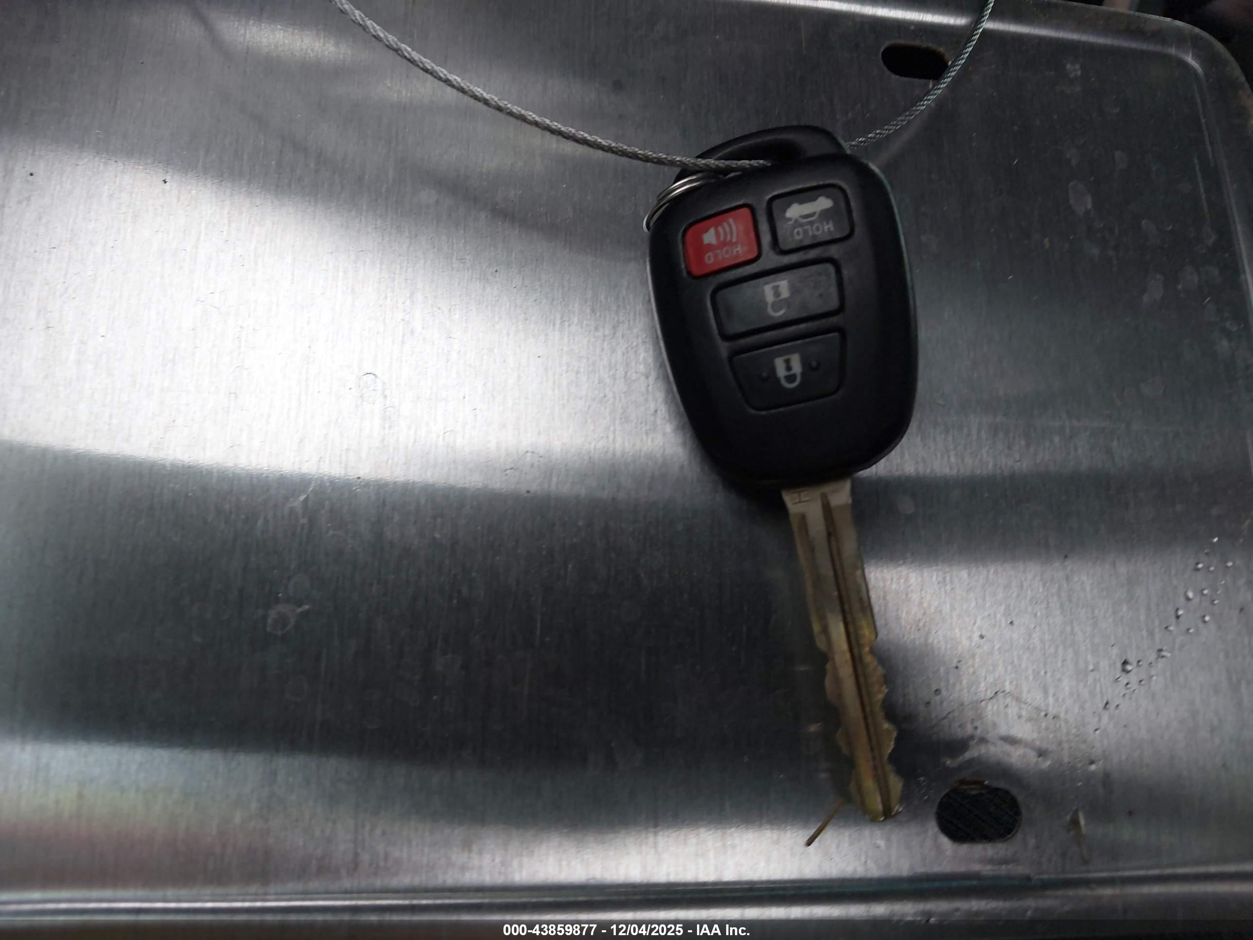 TOYOTA CAMRY image 11