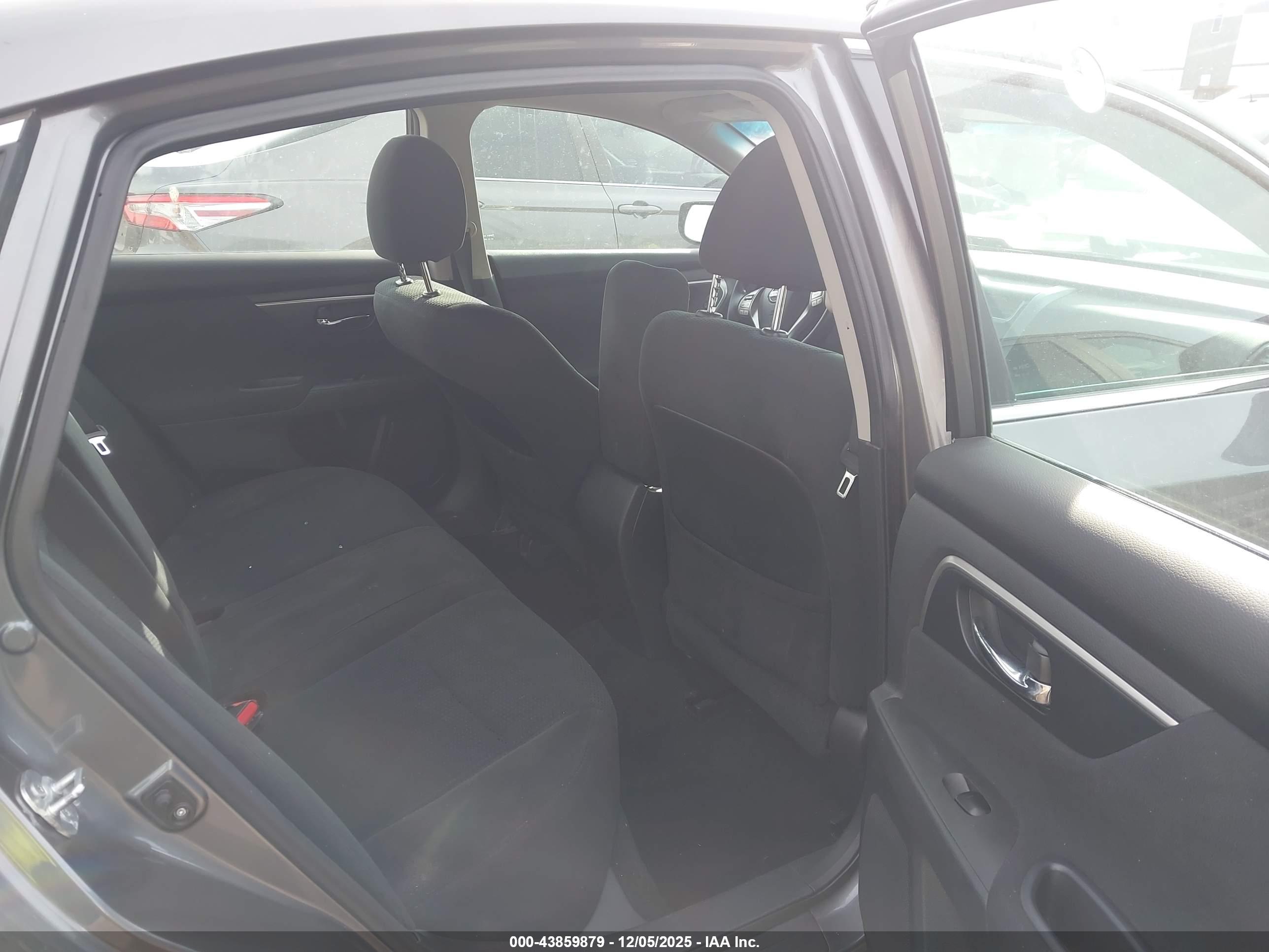 NISSAN ALTIMA image 8