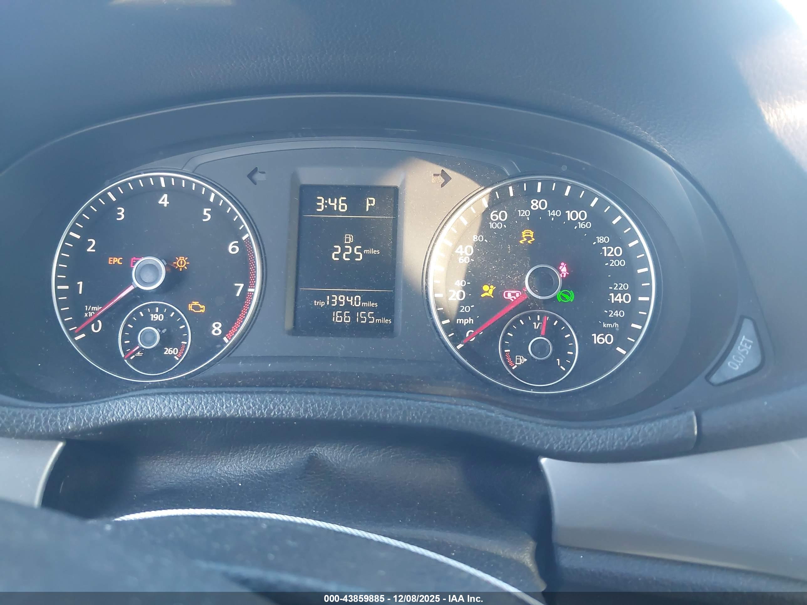 VOLKSWAGEN PASSAT image 7