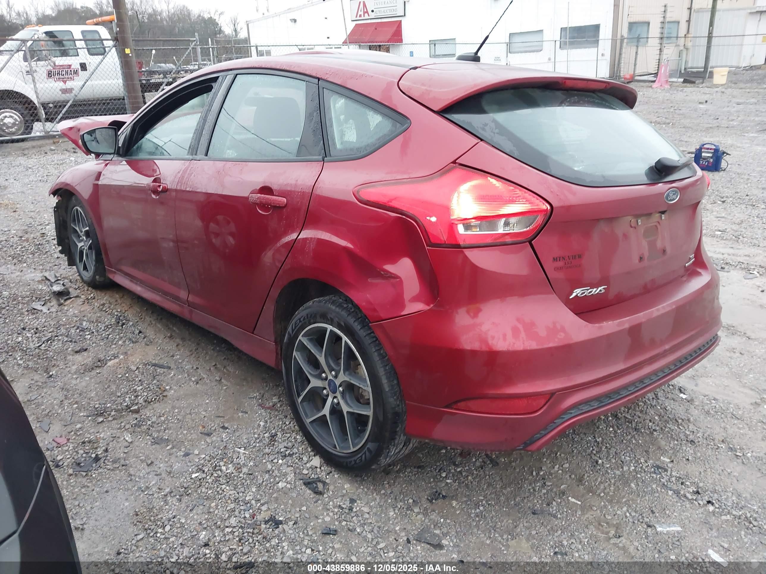 FORD FOCUS image 3