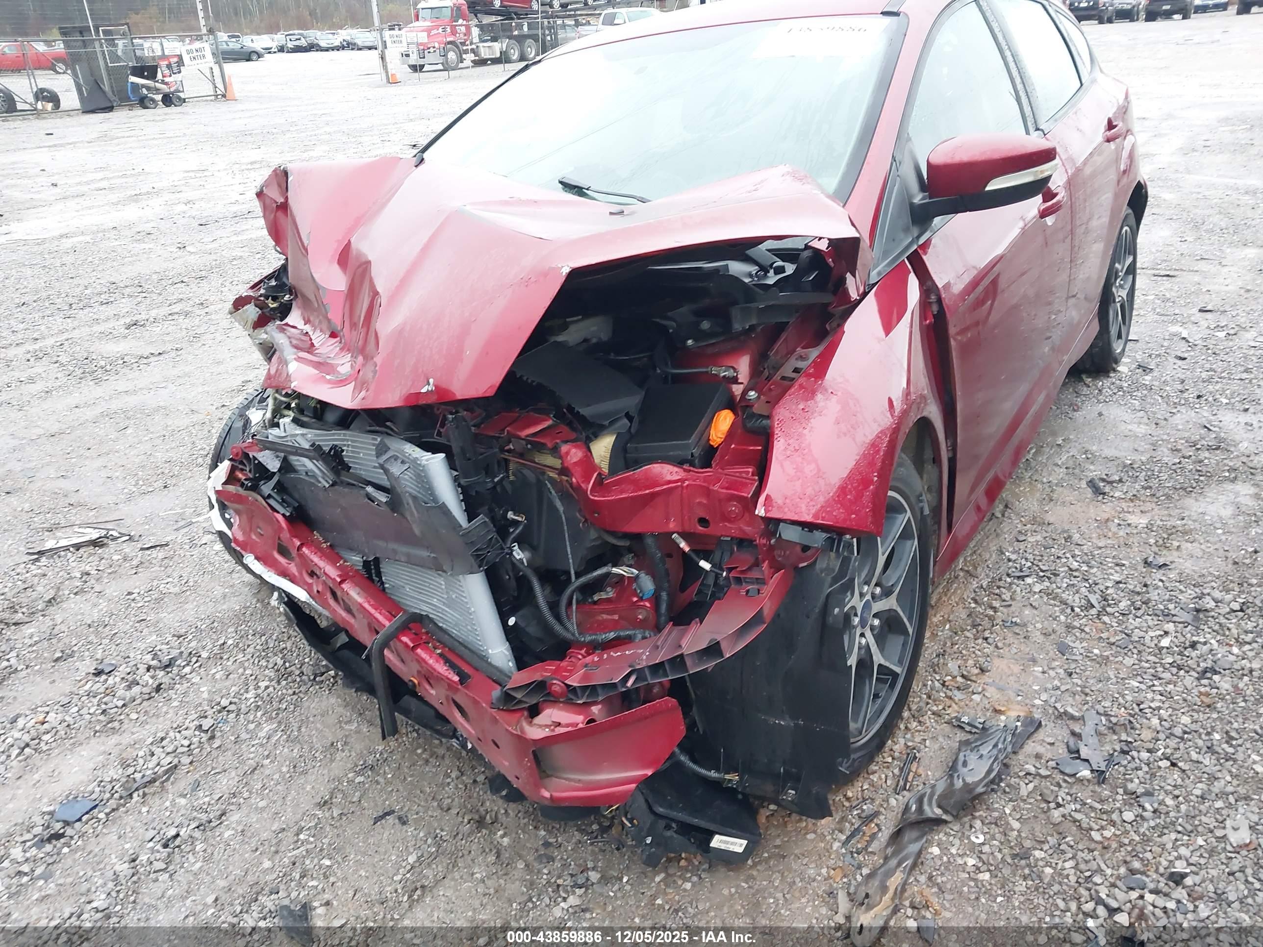 FORD FOCUS image 6