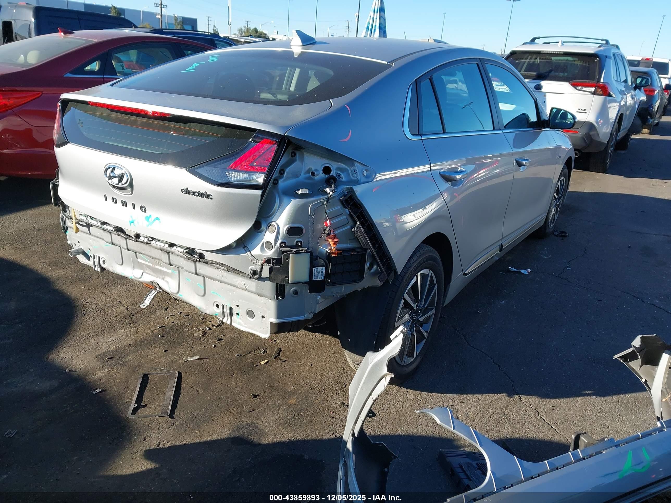 HYUNDAI IONIQ image 4