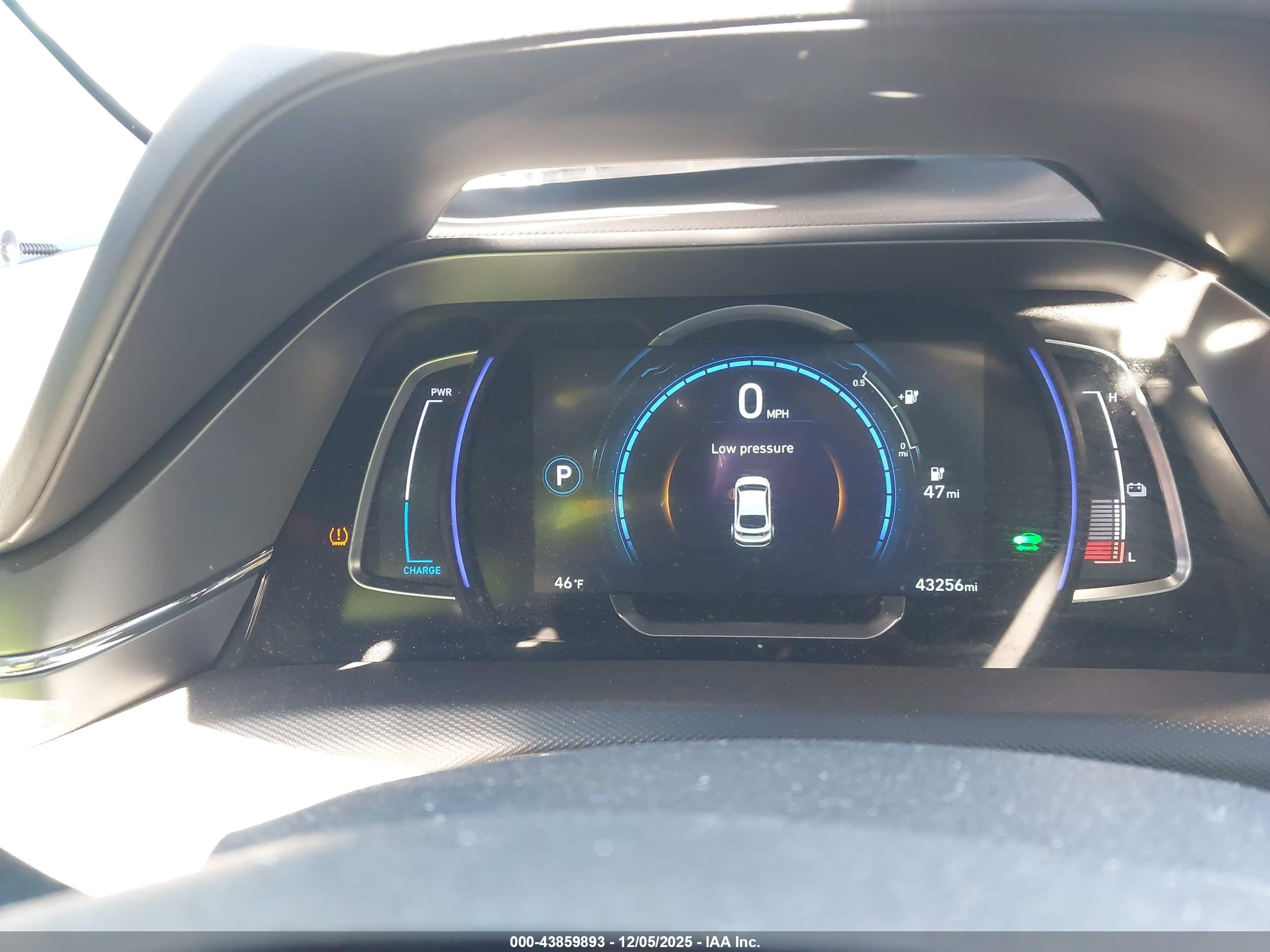 HYUNDAI IONIQ image 7