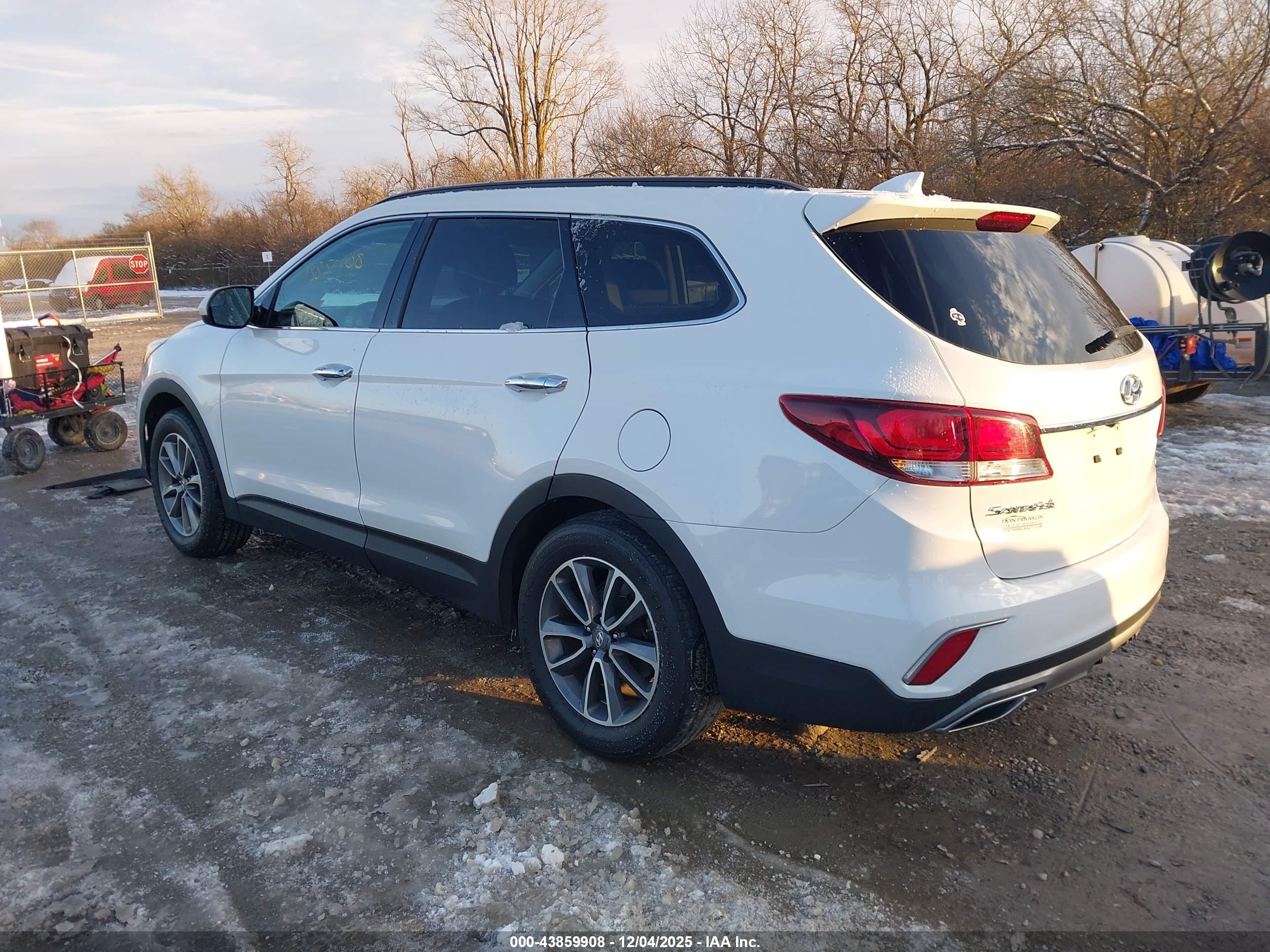HYUNDAI SANTA image 3