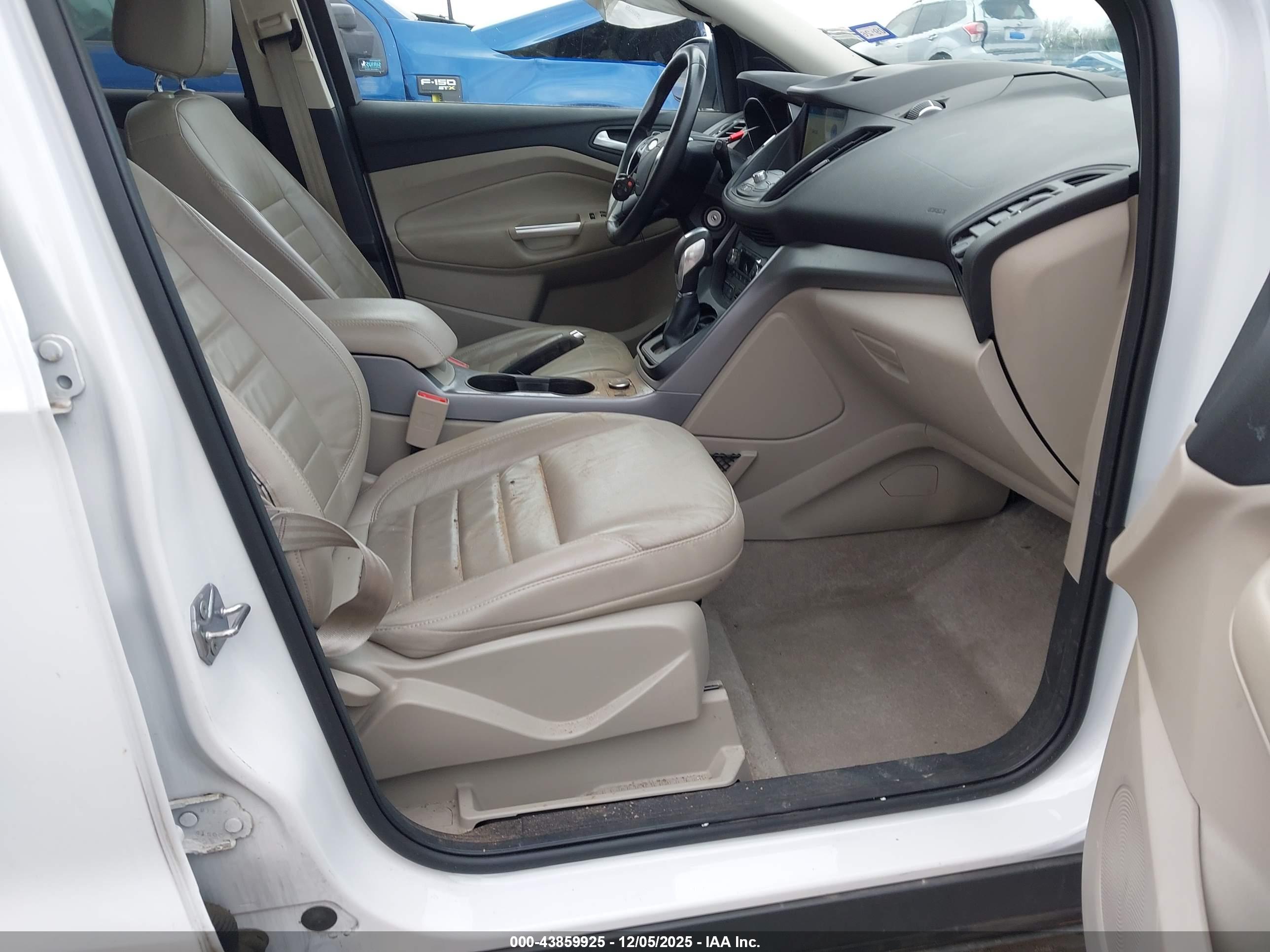 FORD ESCAPE image 5