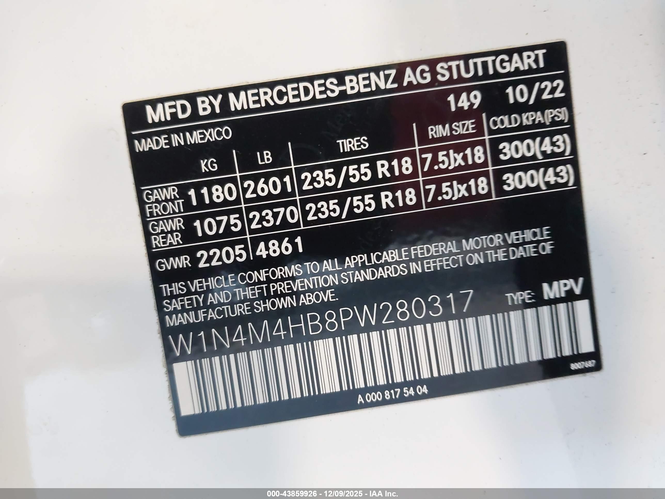 MERCEDES-BENZ GLB image 9