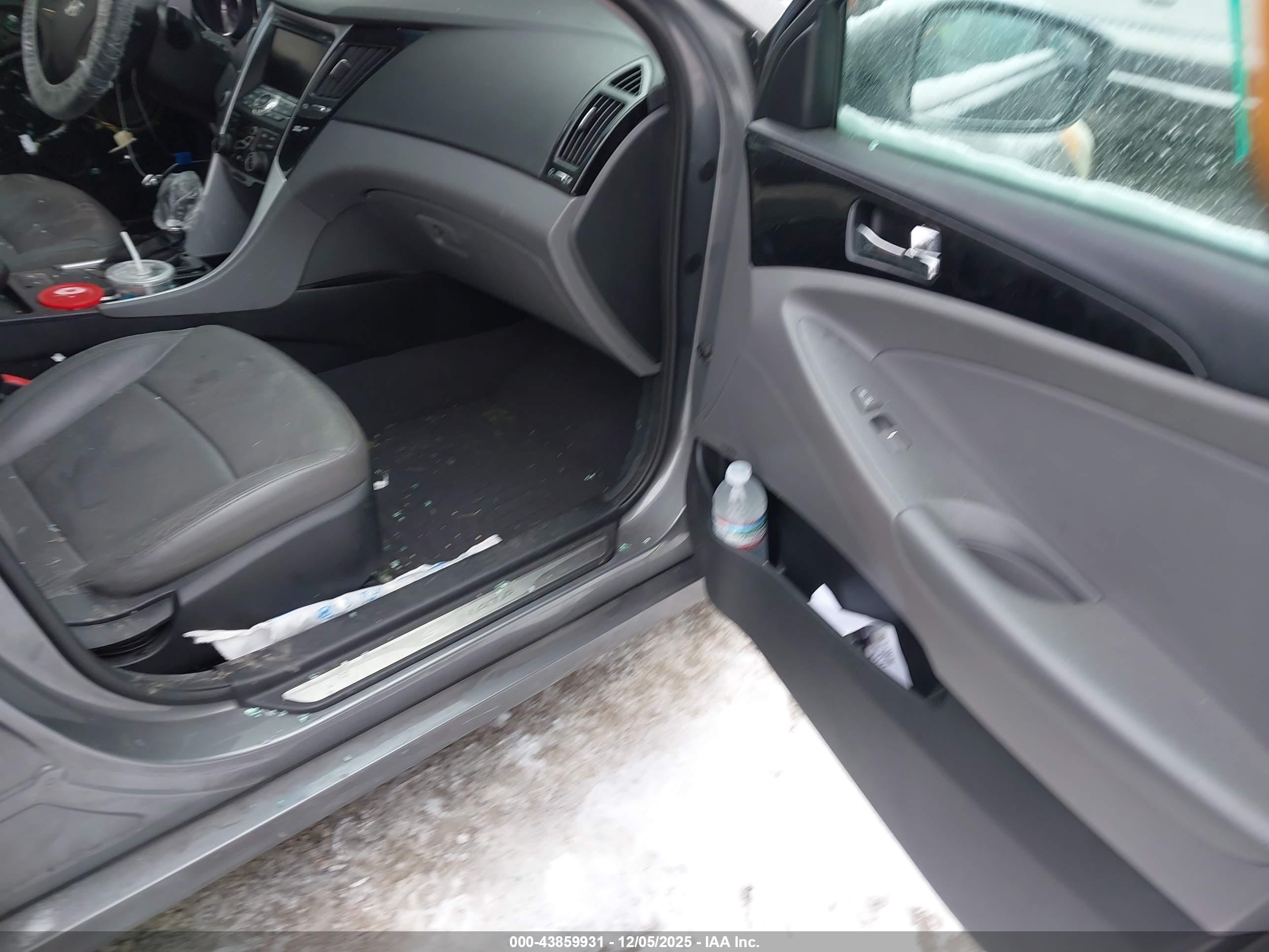 HYUNDAI SONATA image 5