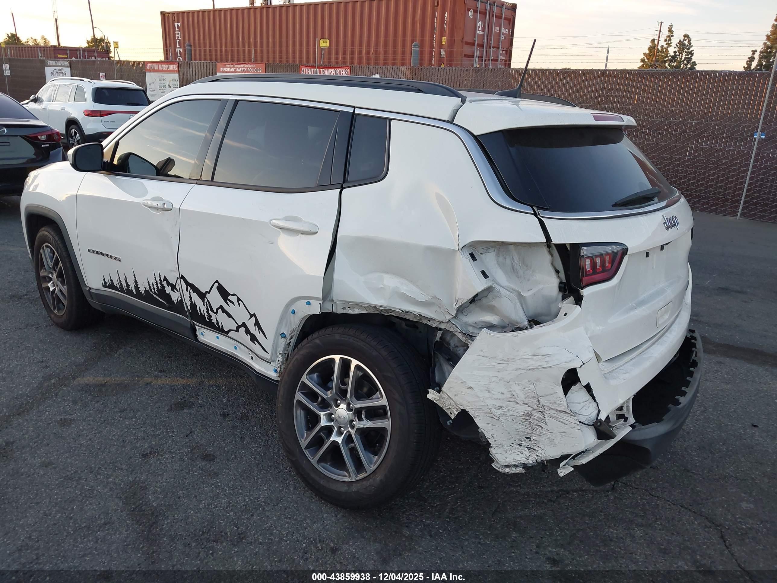 JEEP COMPASS image 6