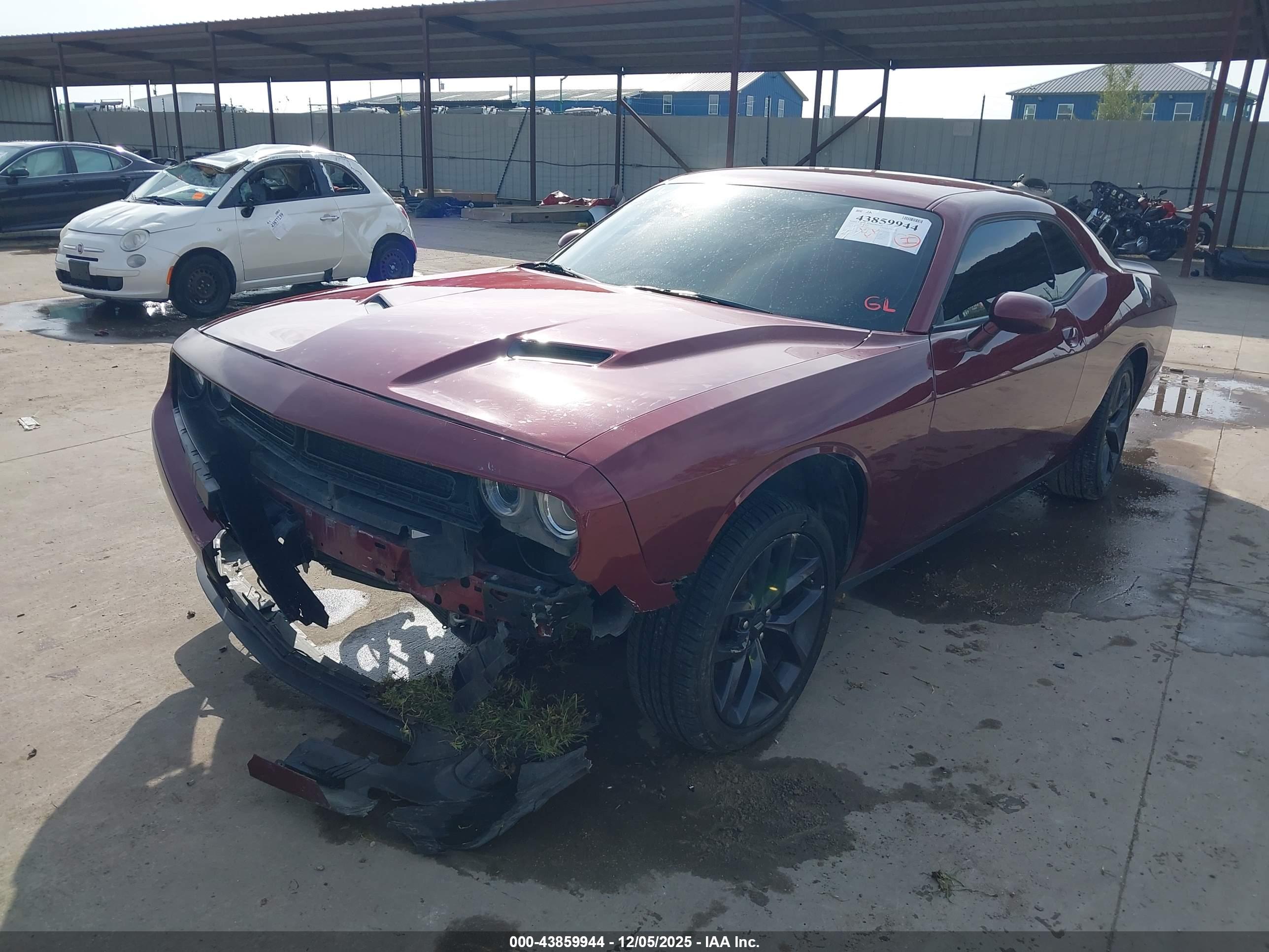 DODGE CHALLENGER image 2