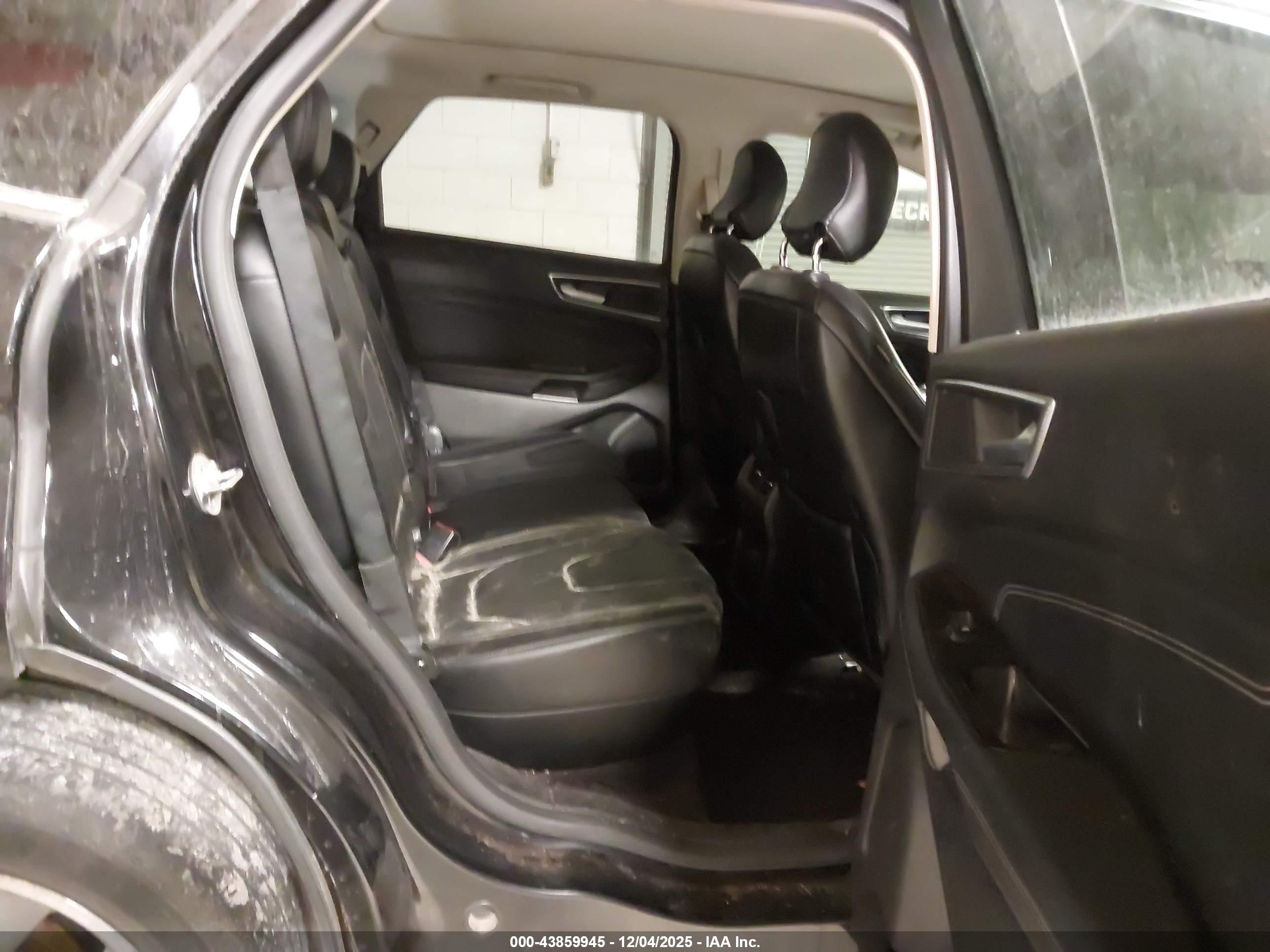 FORD EDGE image 8