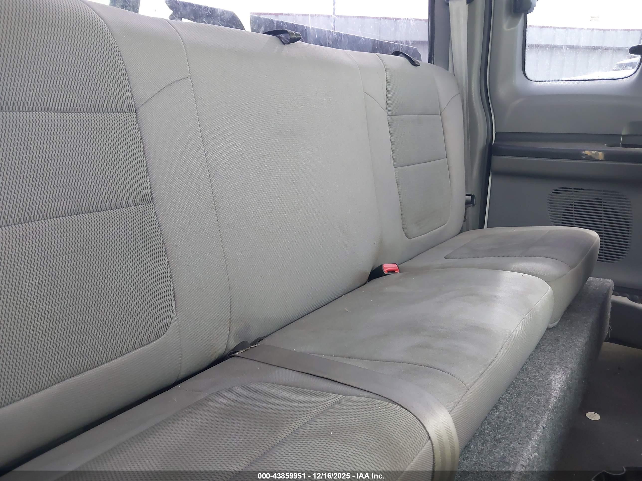 FORD F-250 image 8