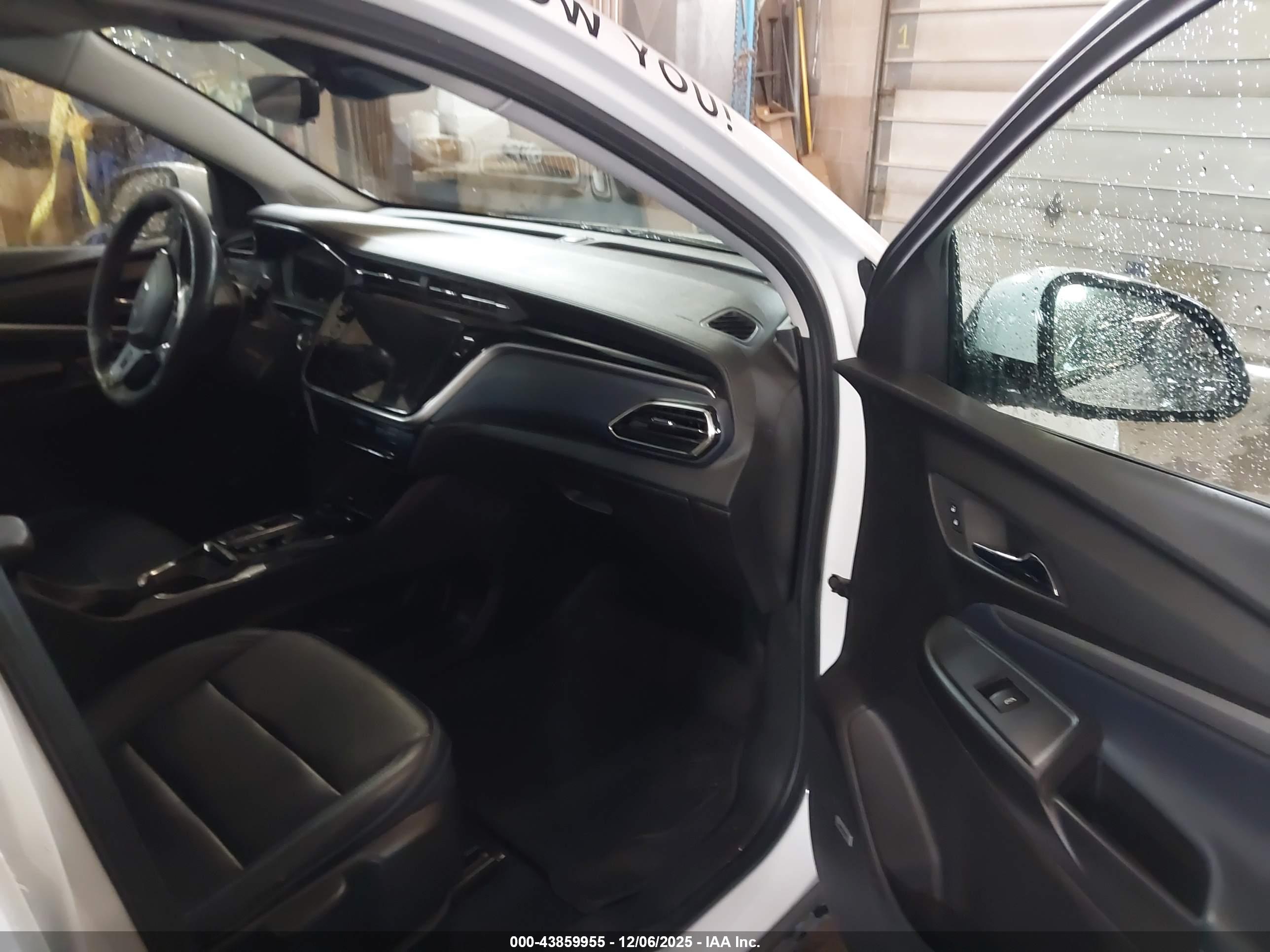 CHEVROLET BOLT image 5