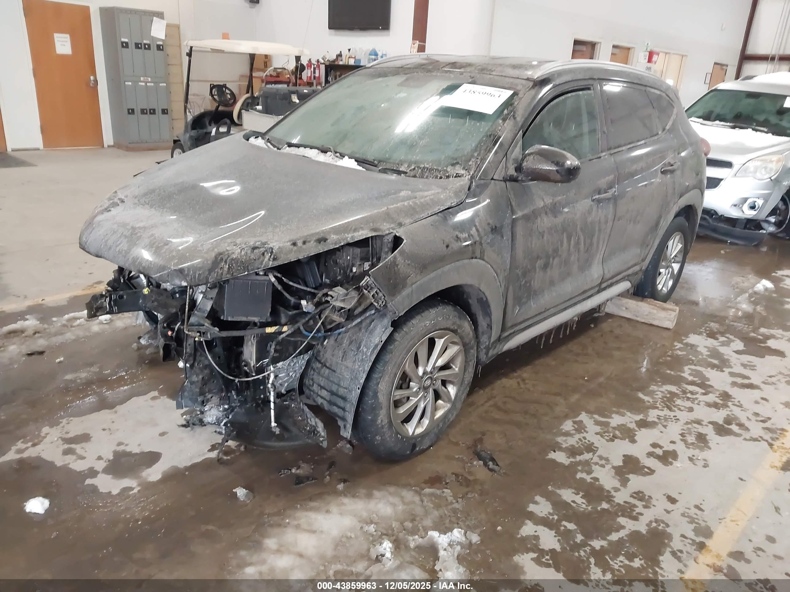 HYUNDAI TUCSON image 2