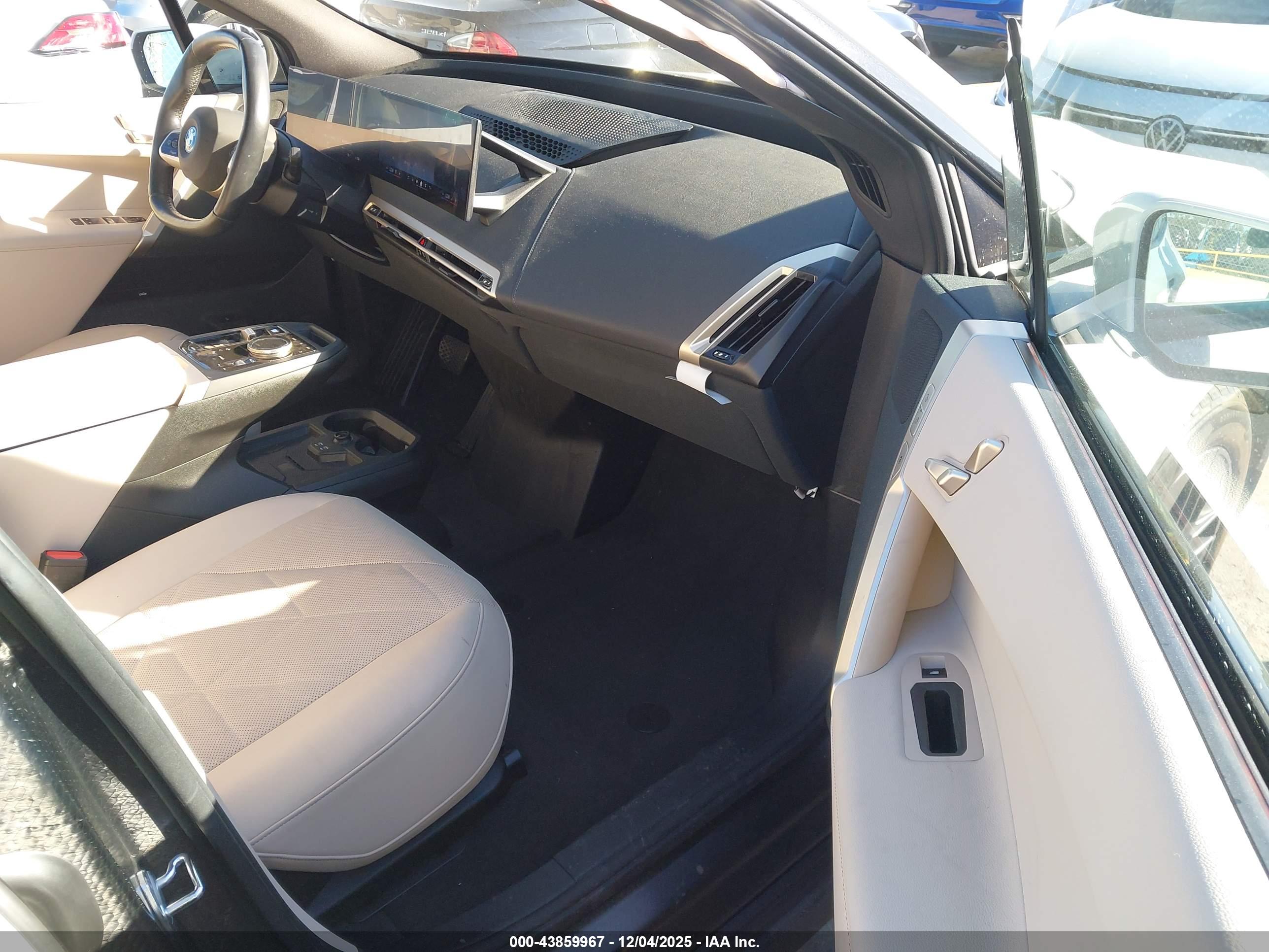 BMW IX image 5