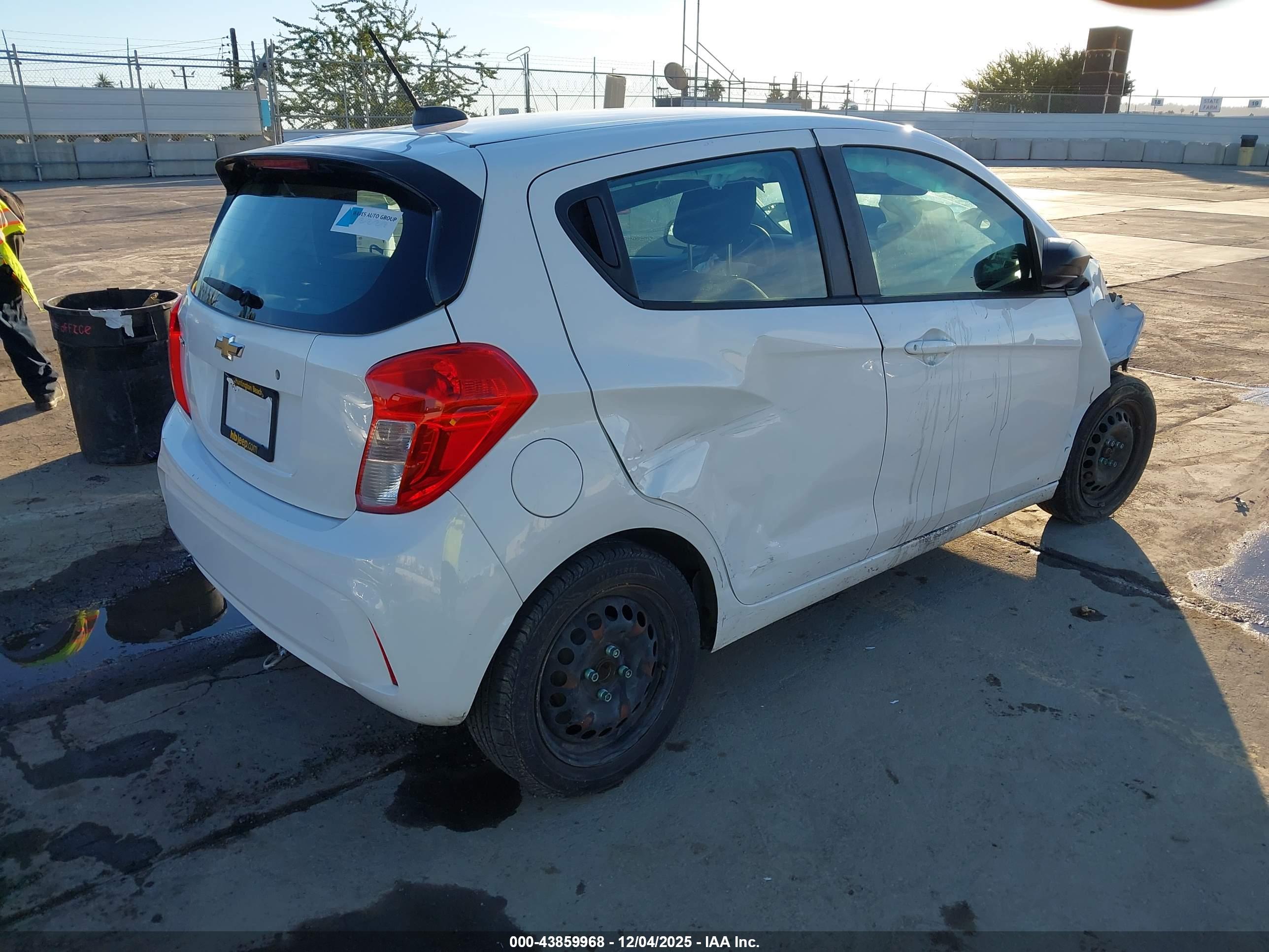 CHEVROLET SPARK image 4