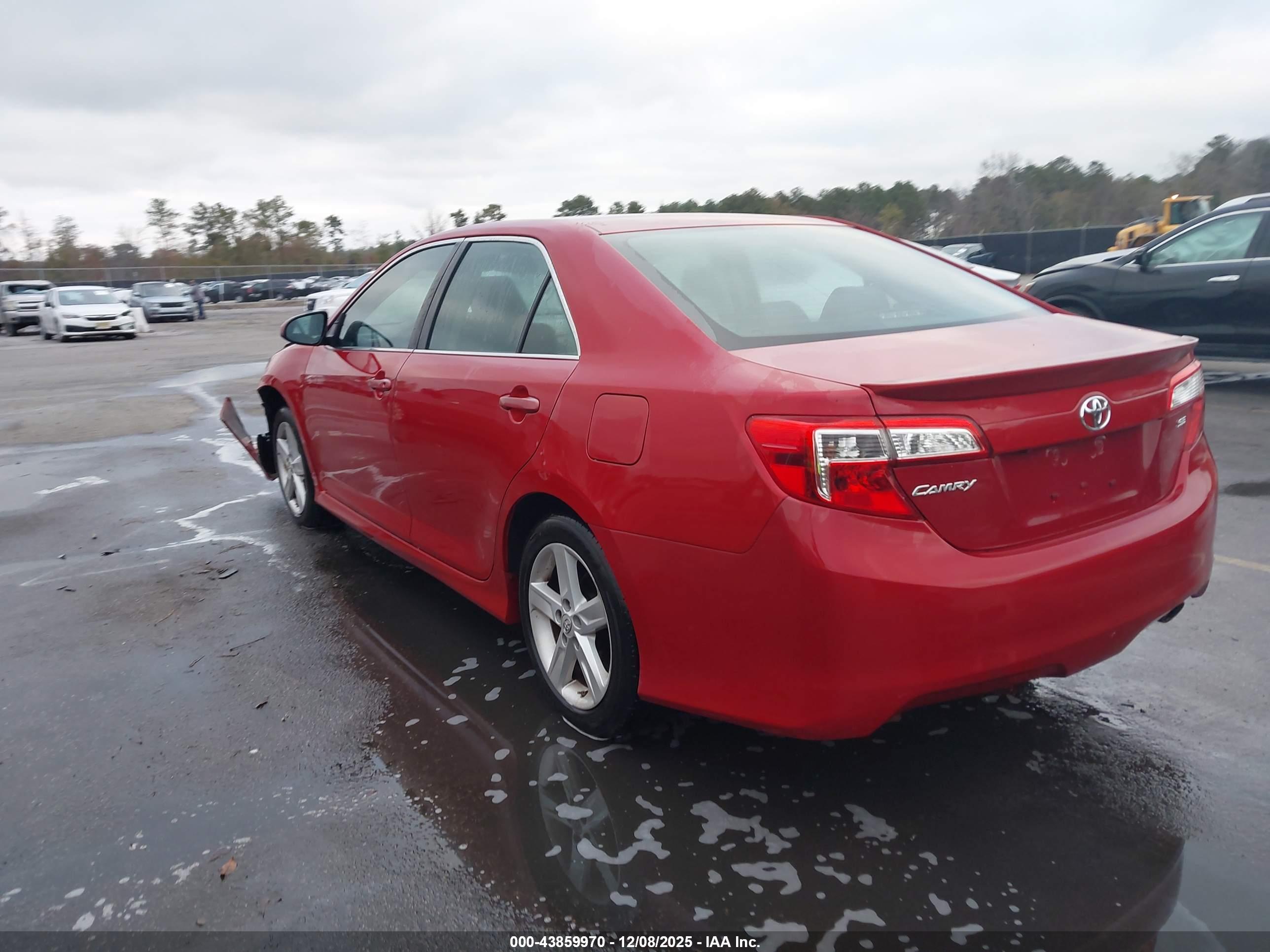 TOYOTA CAMRY image 3