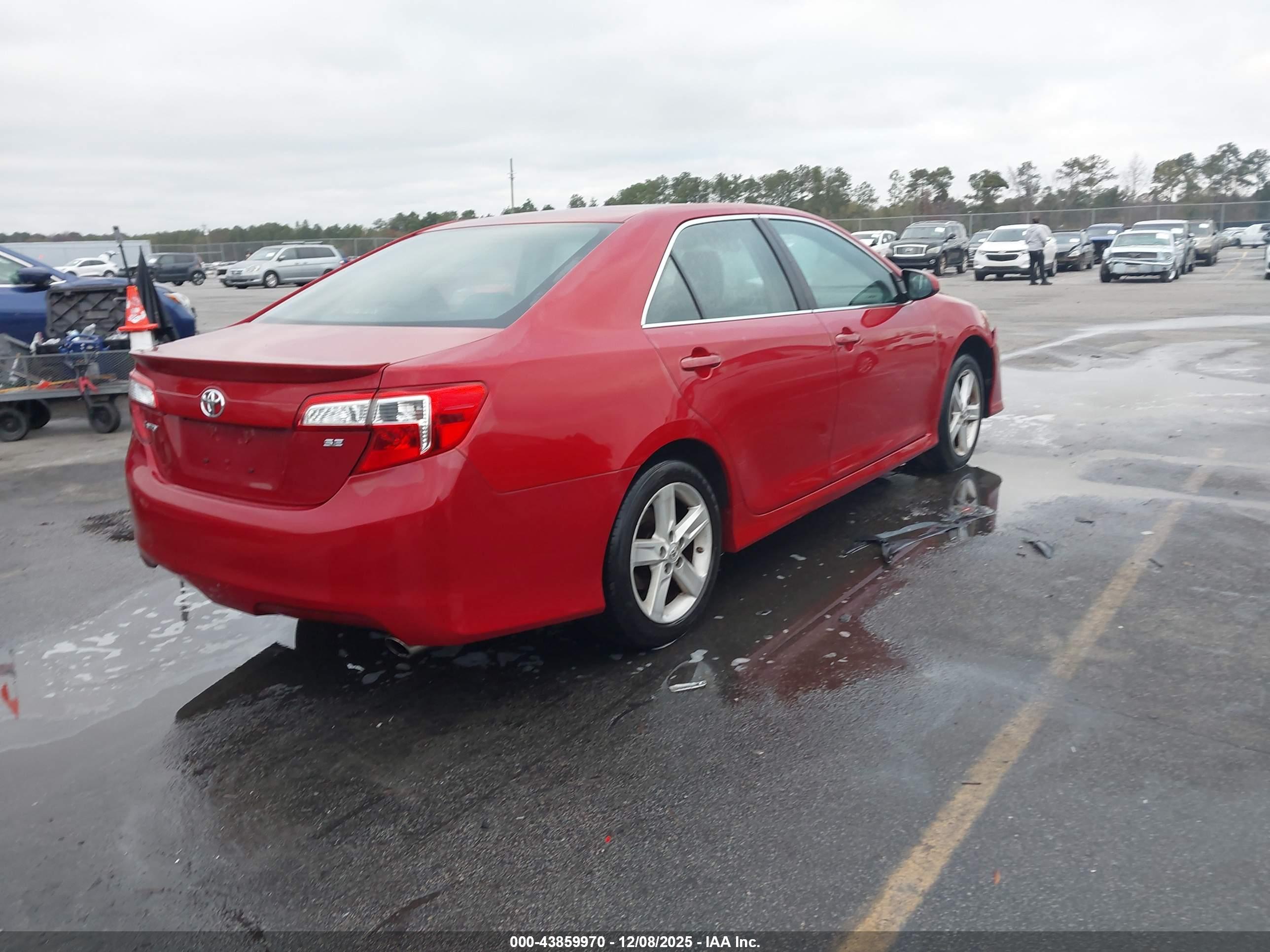 TOYOTA CAMRY image 4