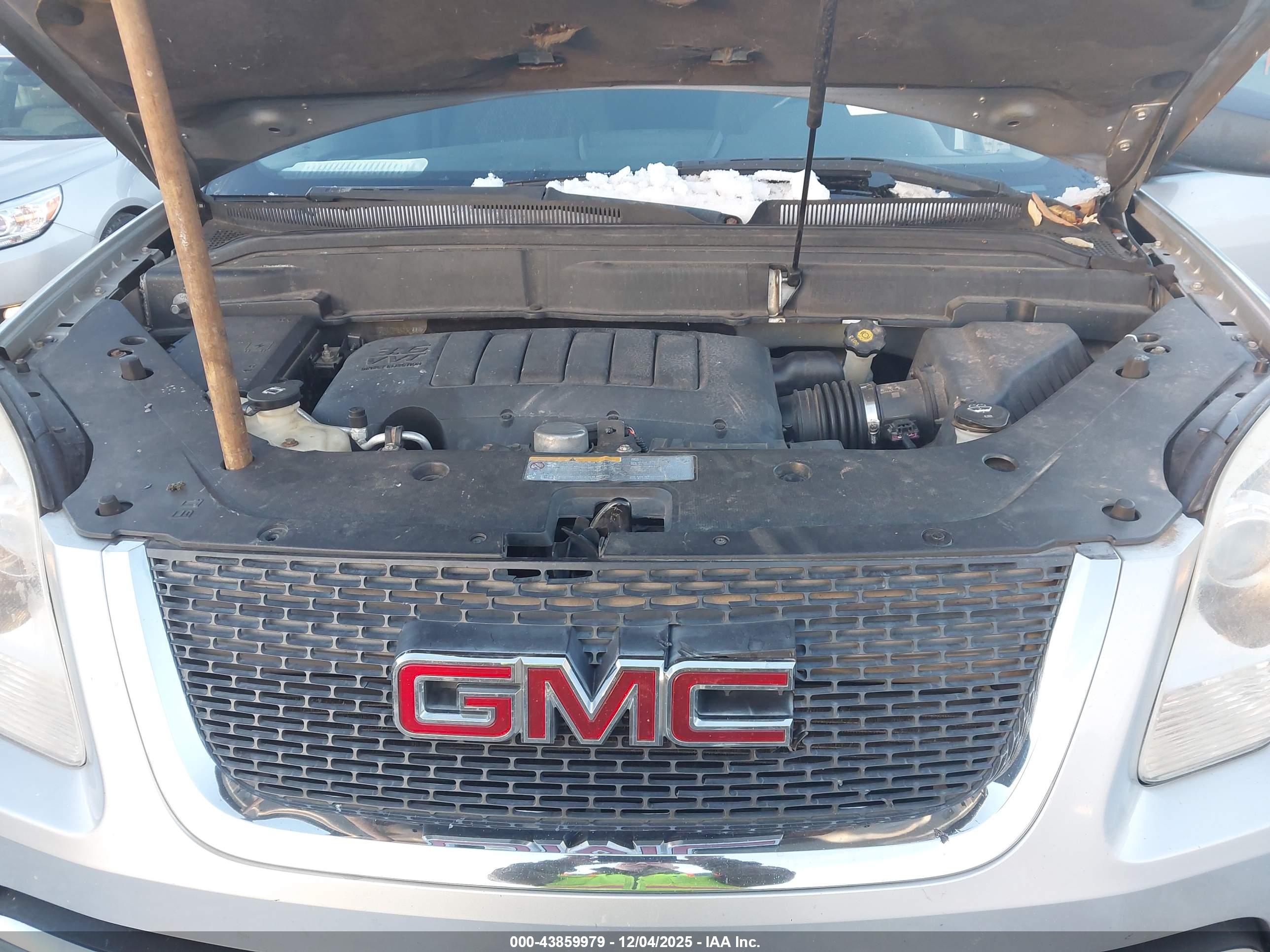 GMC ACADIA image 10