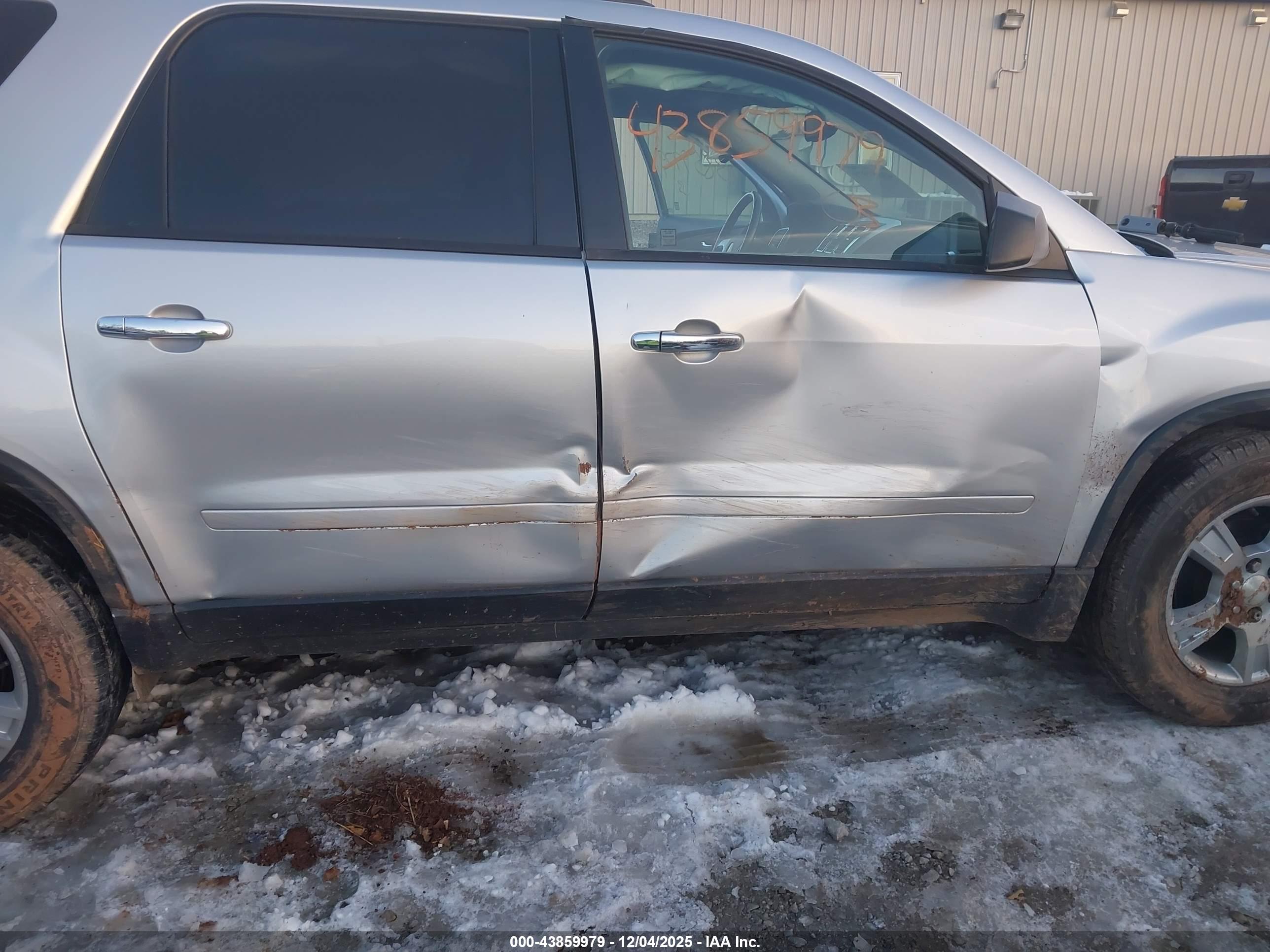 GMC ACADIA image 6