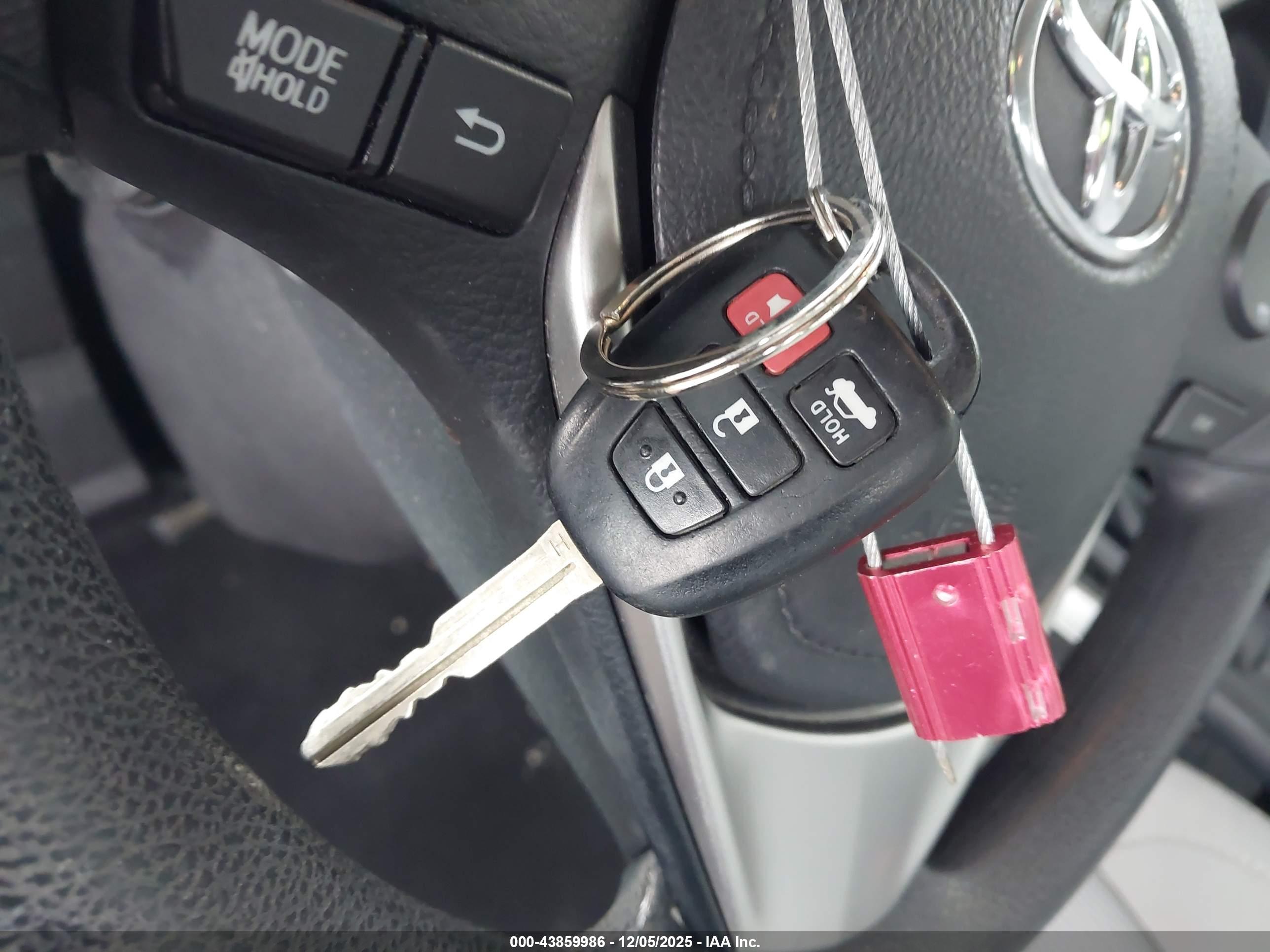 TOYOTA COROLLA image 11