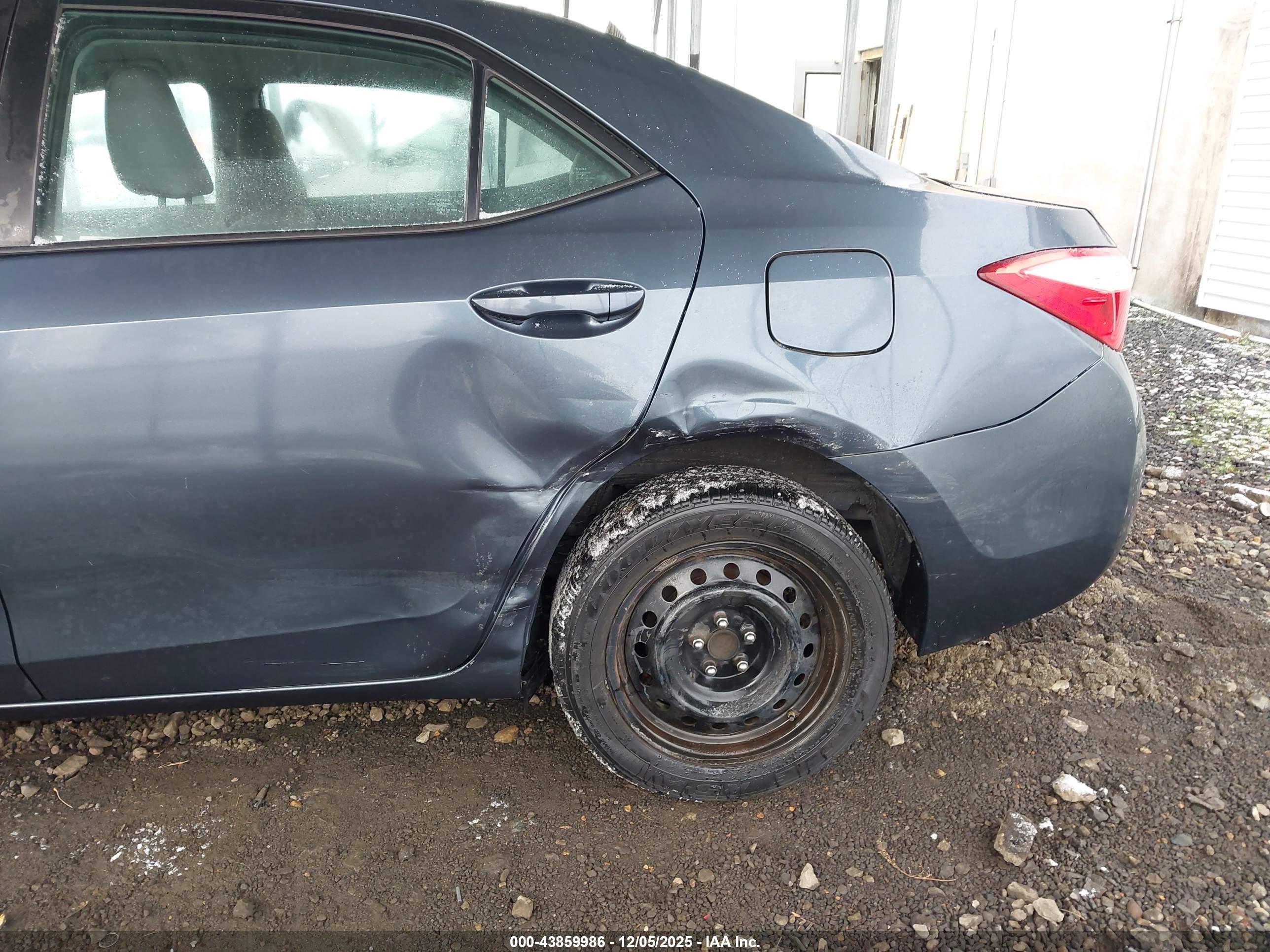 TOYOTA COROLLA image 6