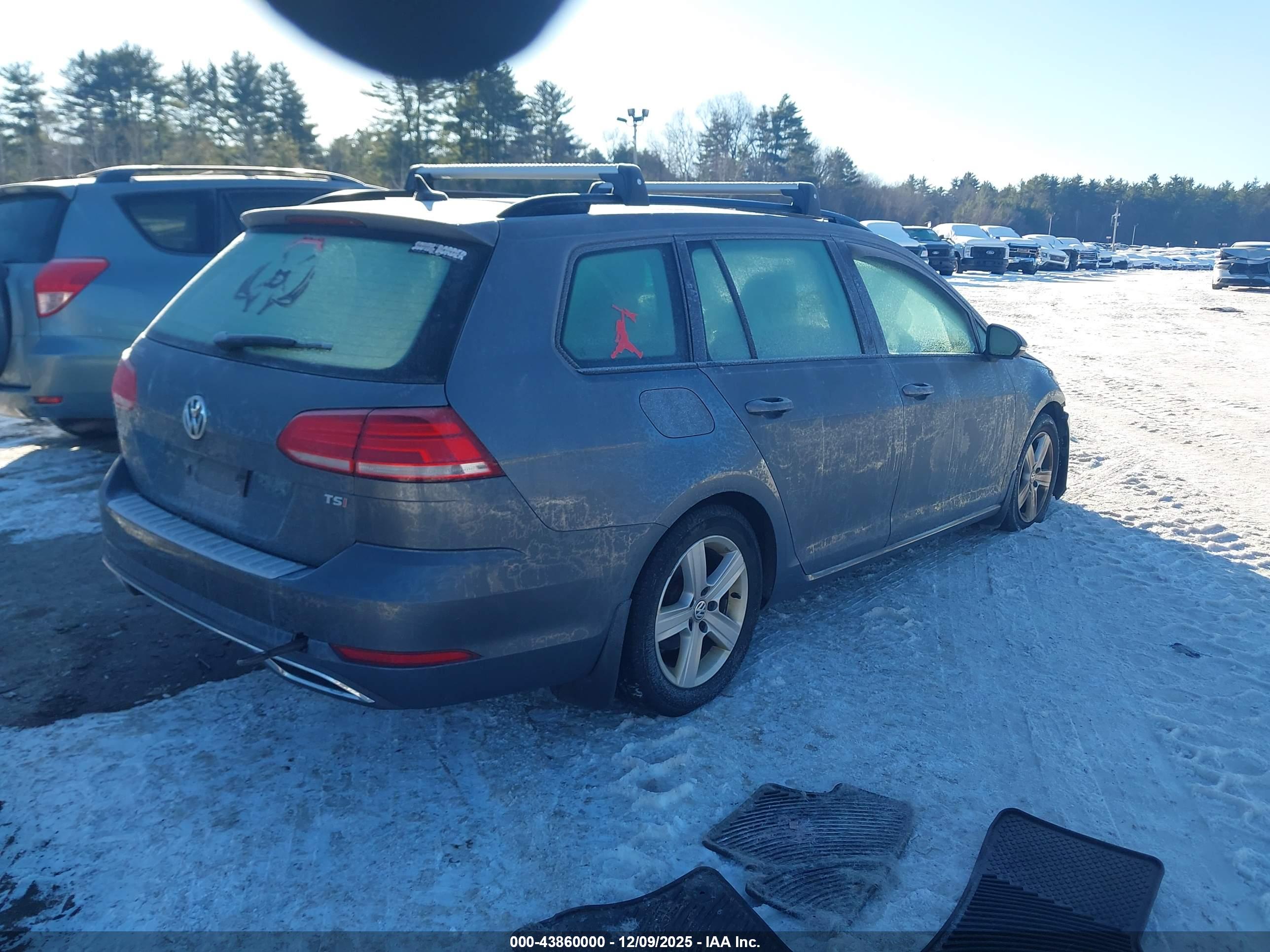 VOLKSWAGEN GOLF image 4