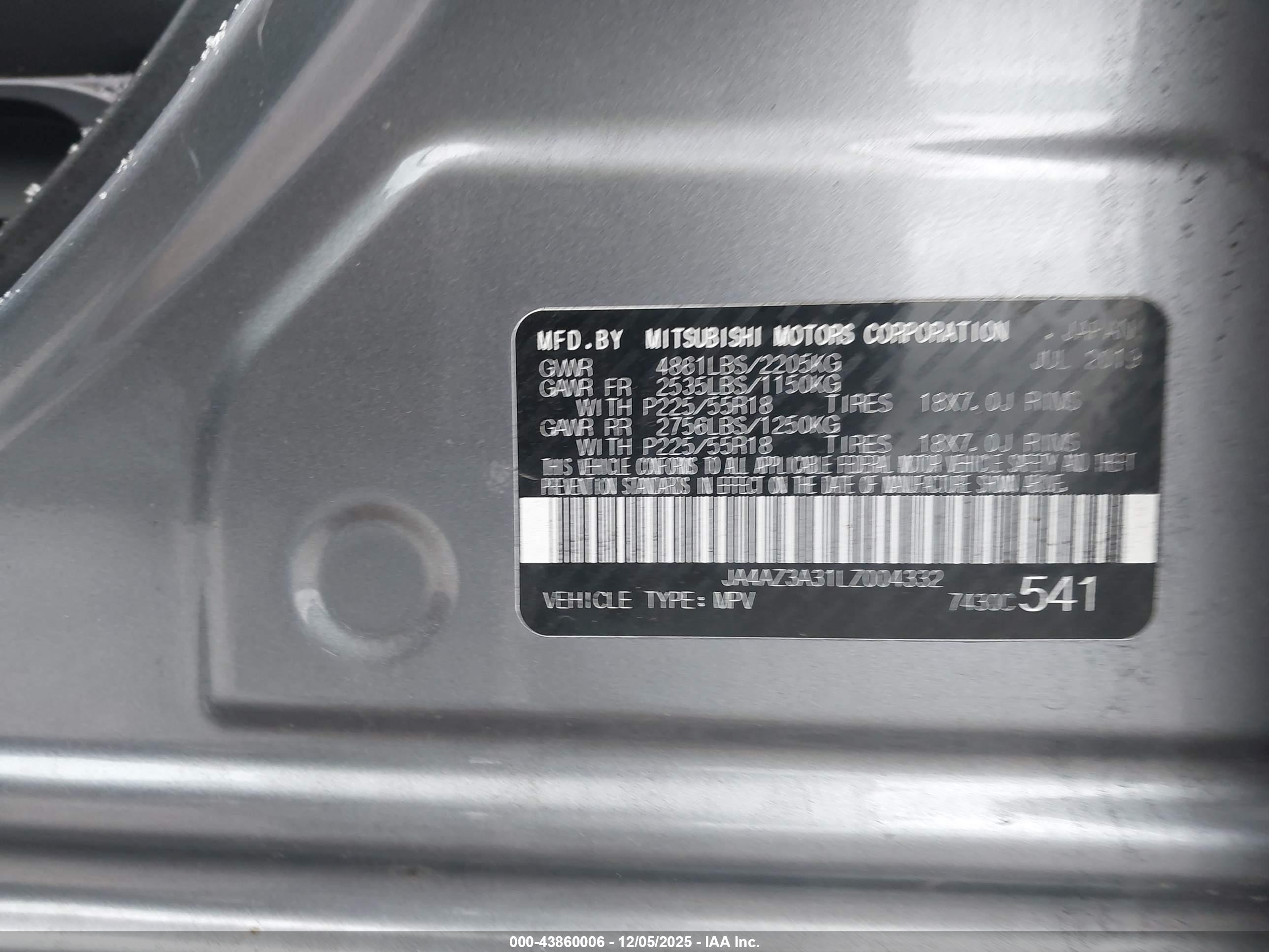 MITSUBISHI OUTLANDER image 9