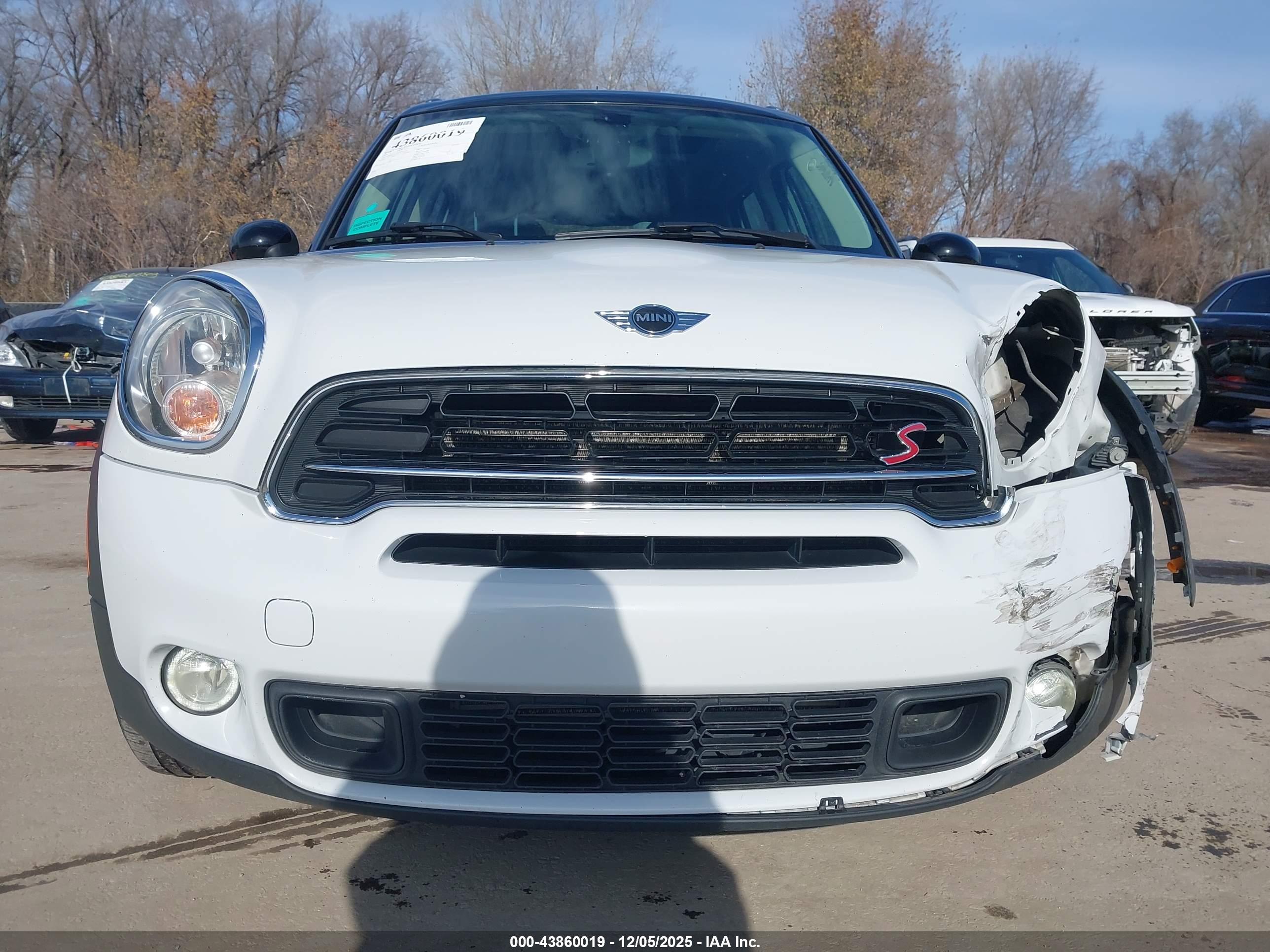 MINI COUNTRYMAN image 6