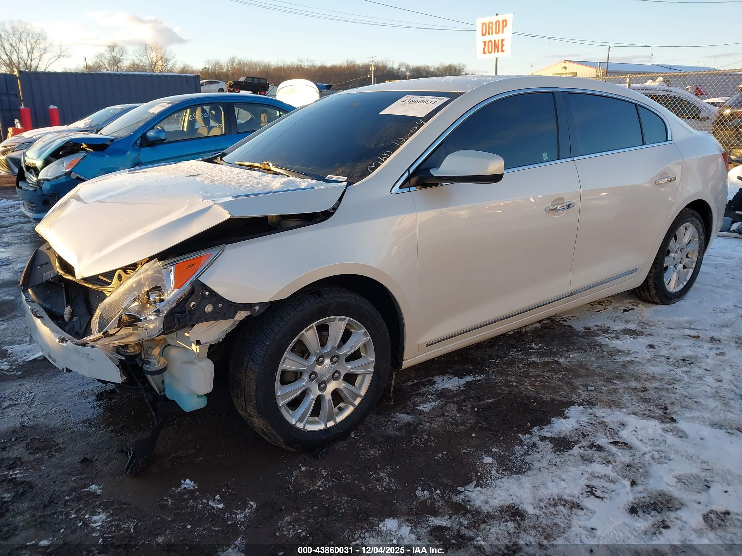 BUICK LACROSSE image 2