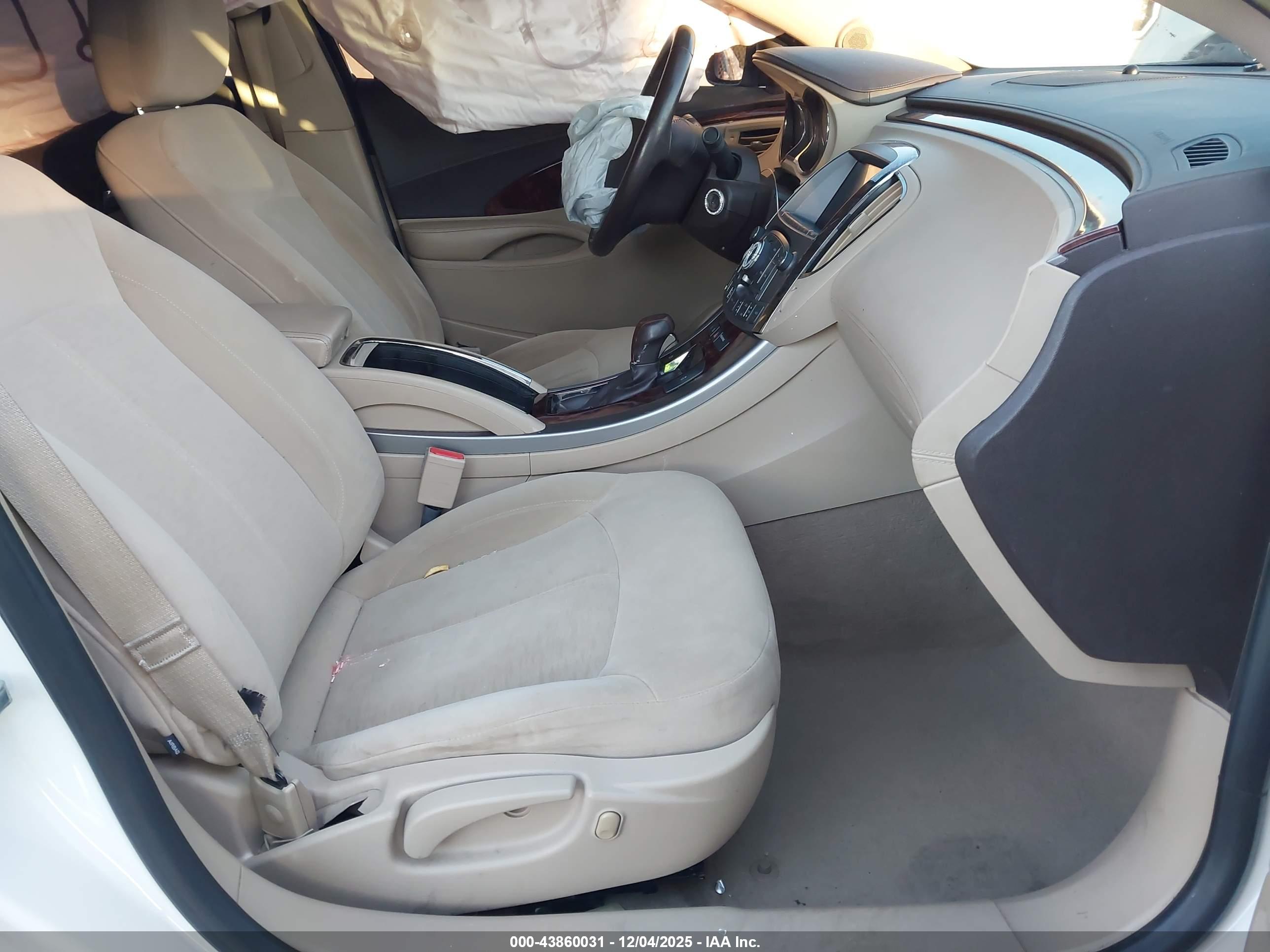 BUICK LACROSSE image 5