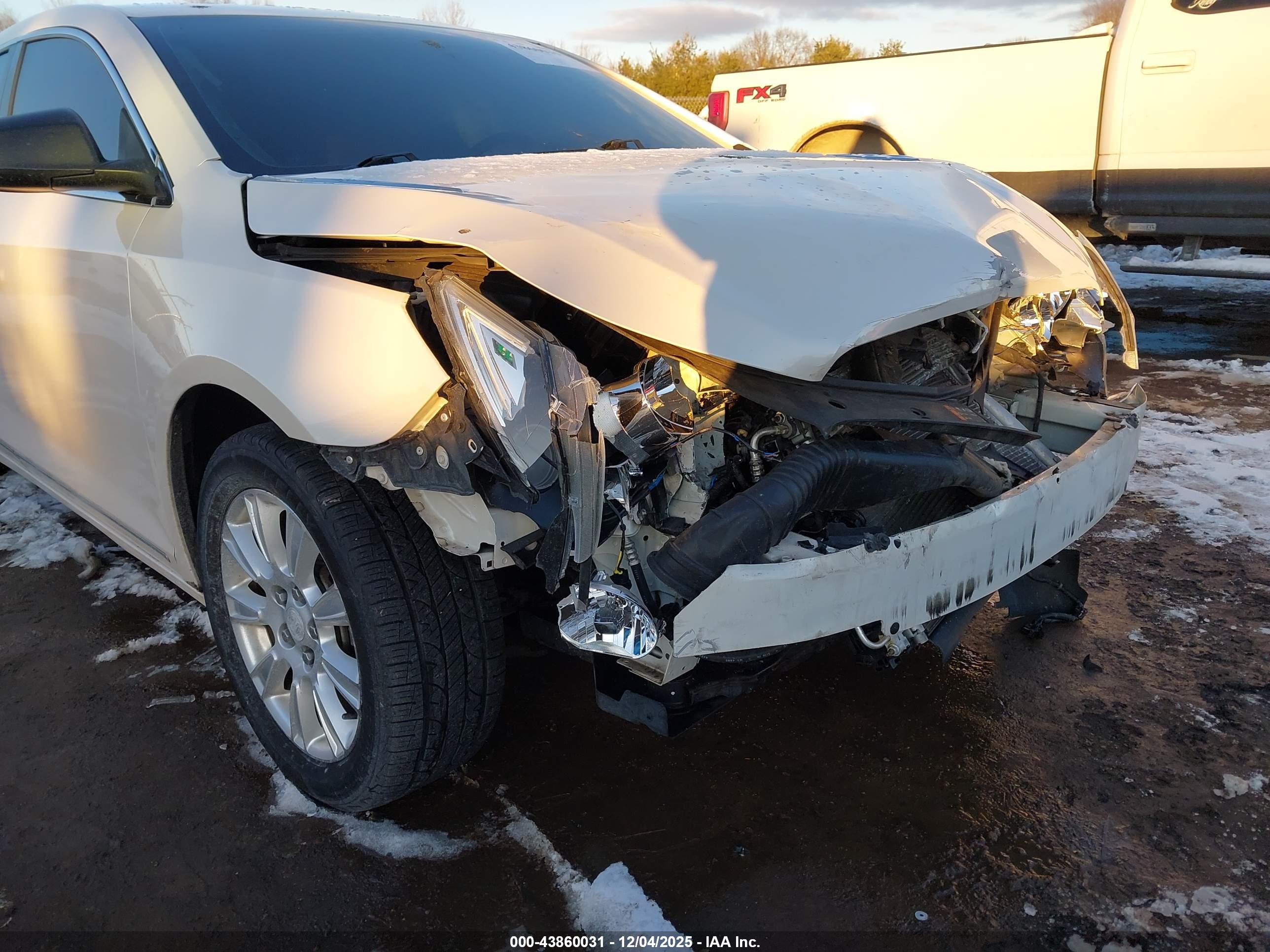 BUICK LACROSSE image 6