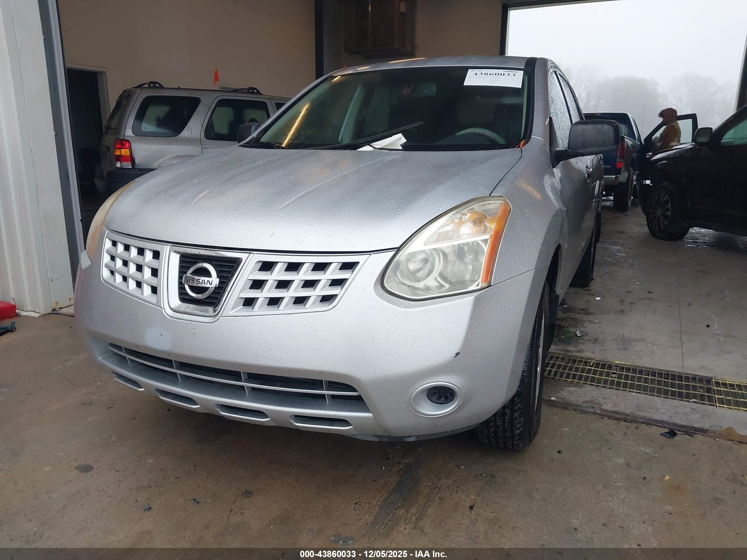 NISSAN ROGUE image 6