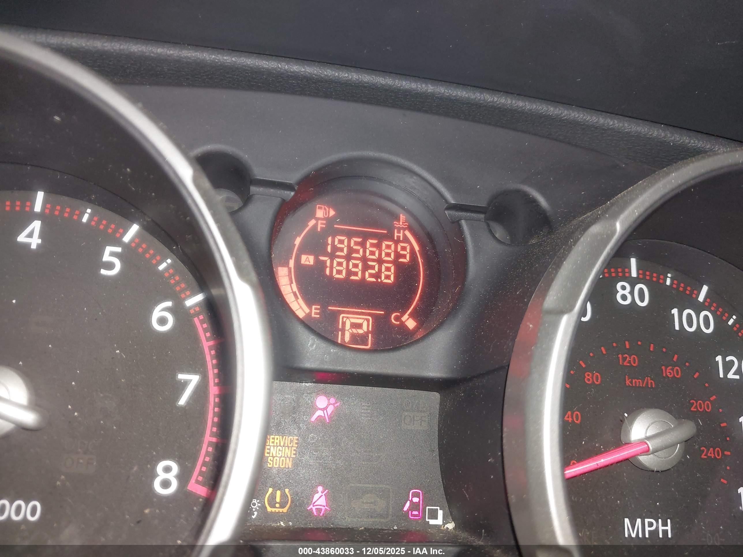 NISSAN ROGUE image 7