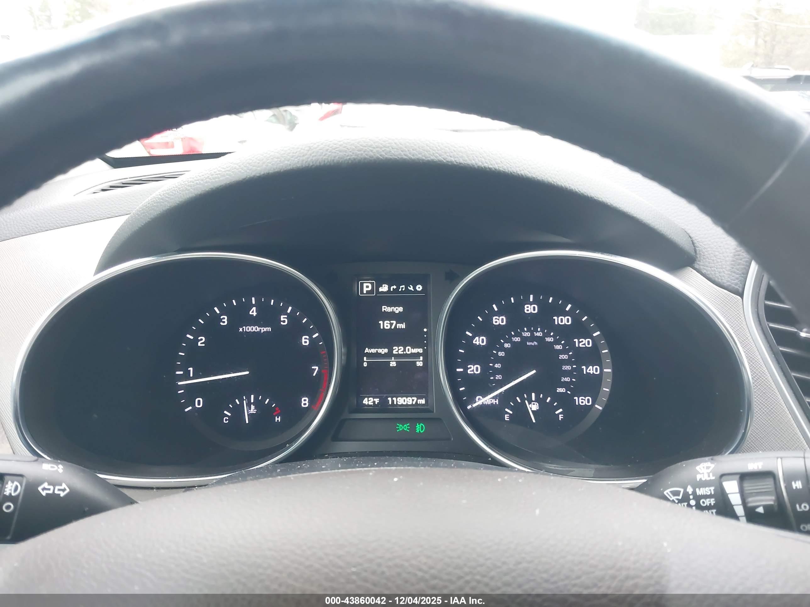 HYUNDAI SANTA image 7