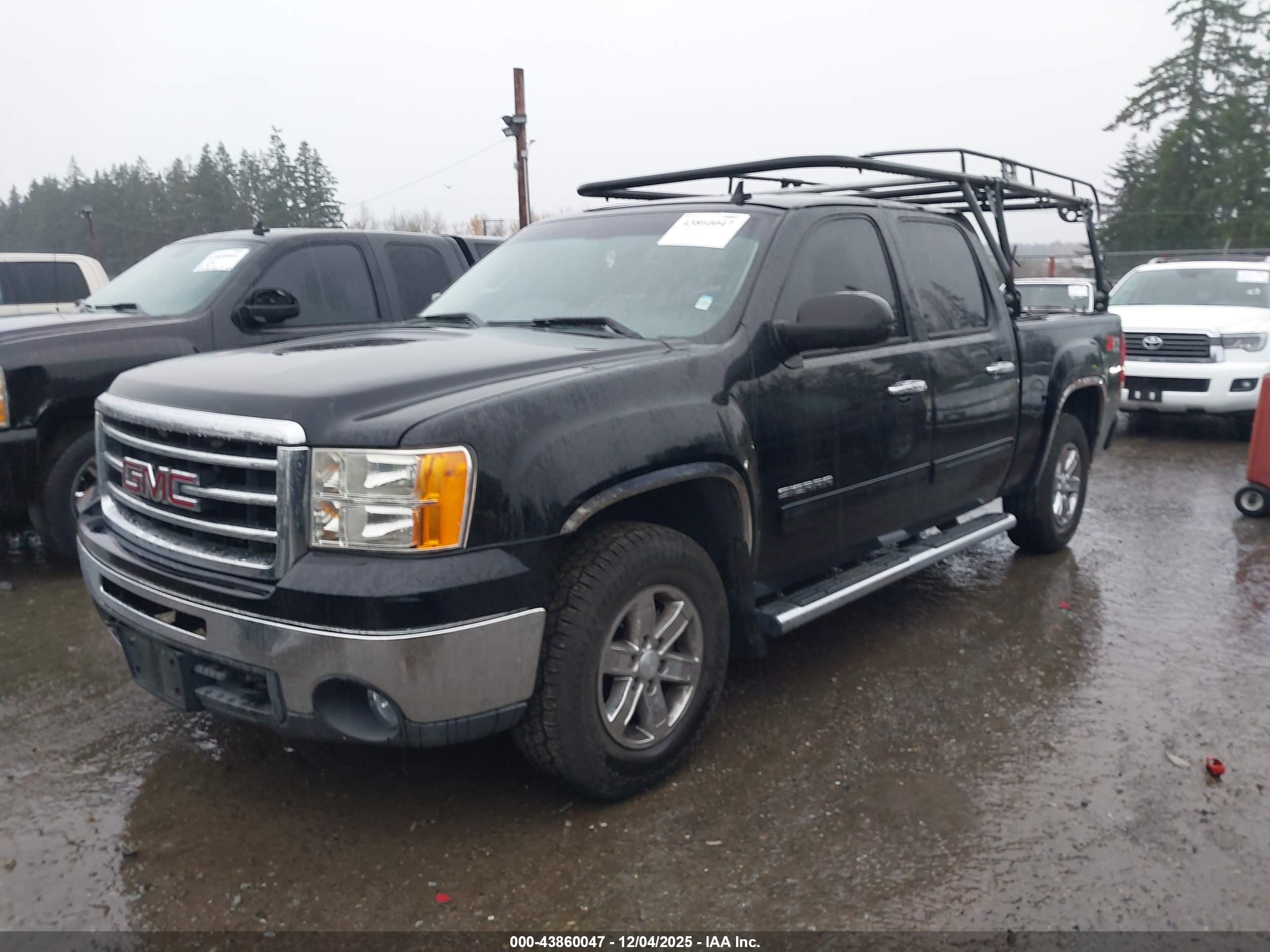 GMC SIERRA image 2