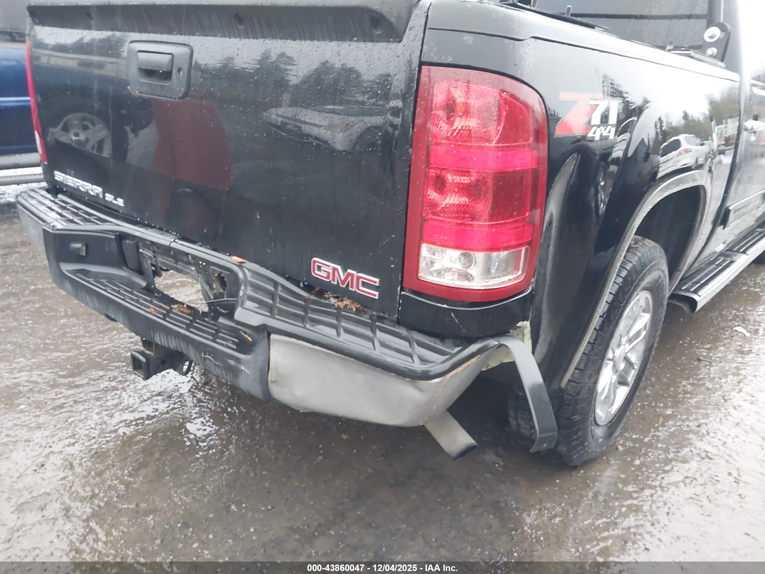GMC SIERRA image 6