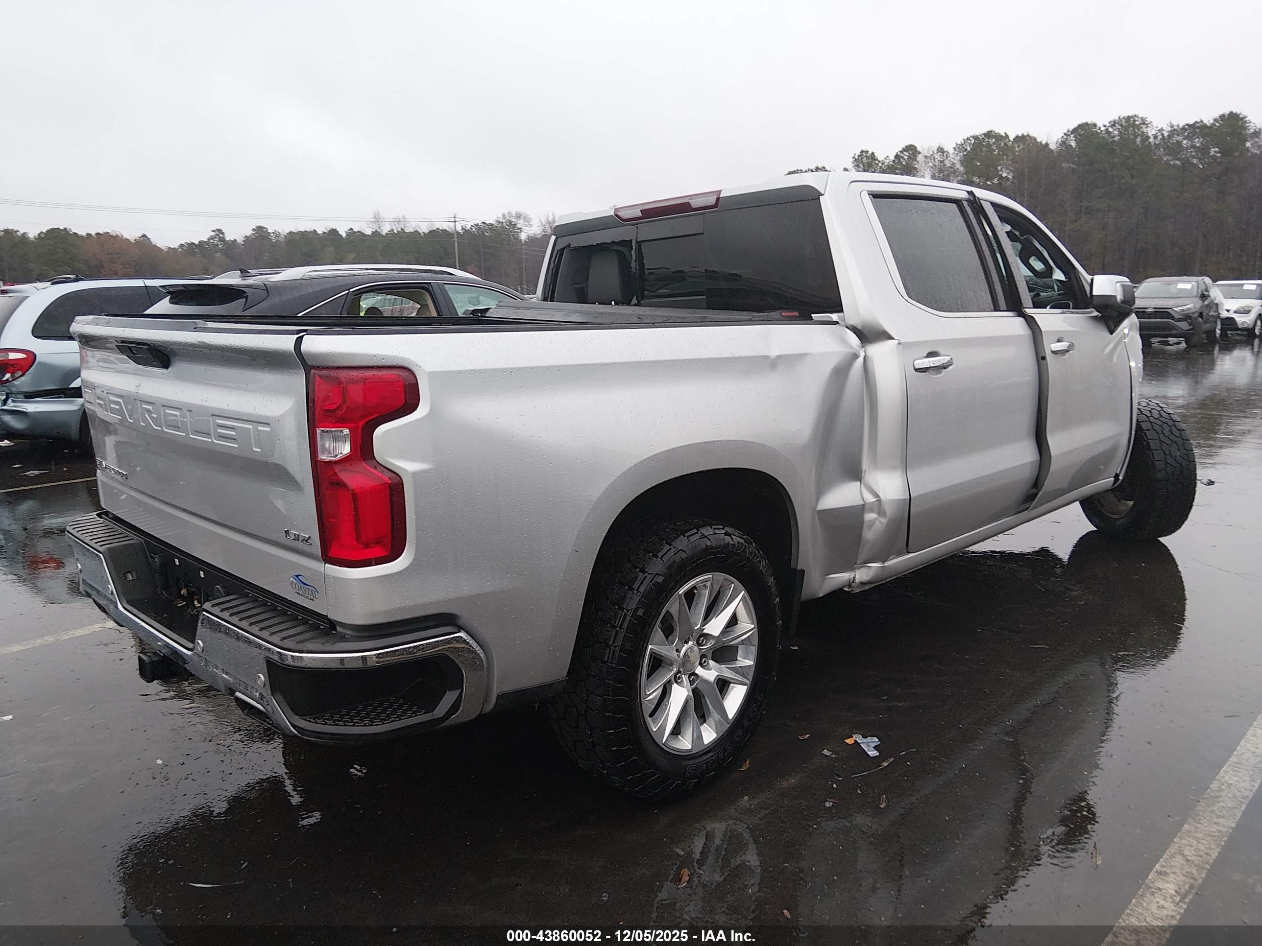 CHEVROLET SILVERADO image 4