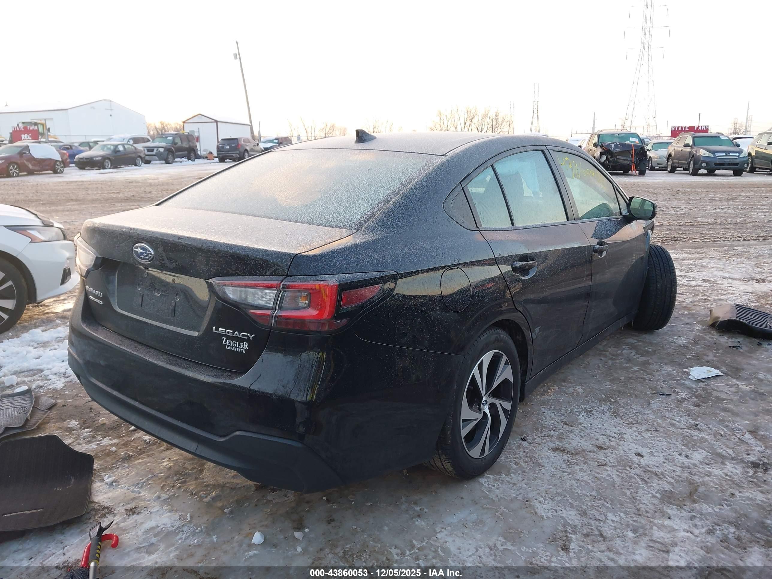 SUBARU LEGACY image 4
