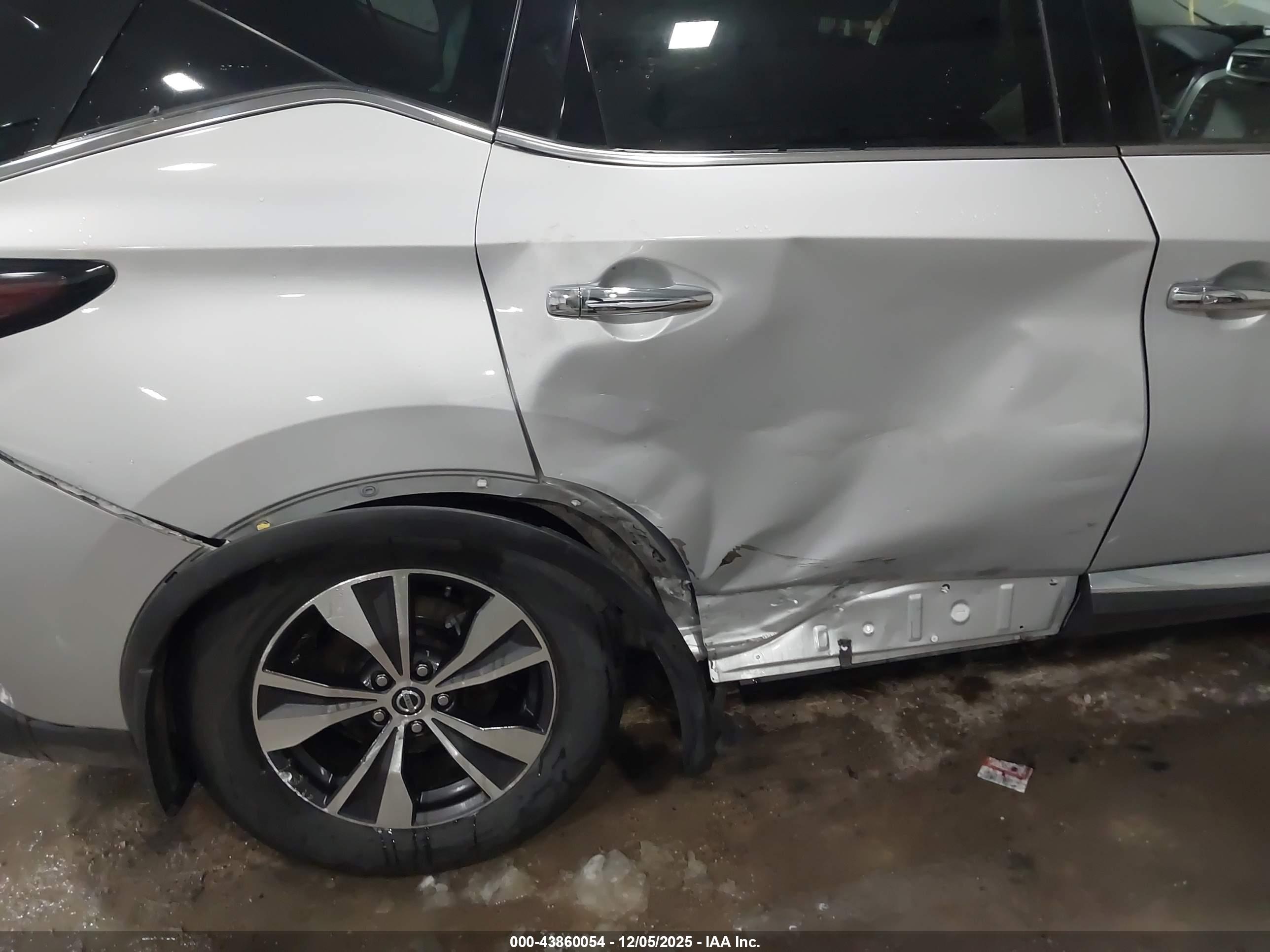 NISSAN MURANO image 6