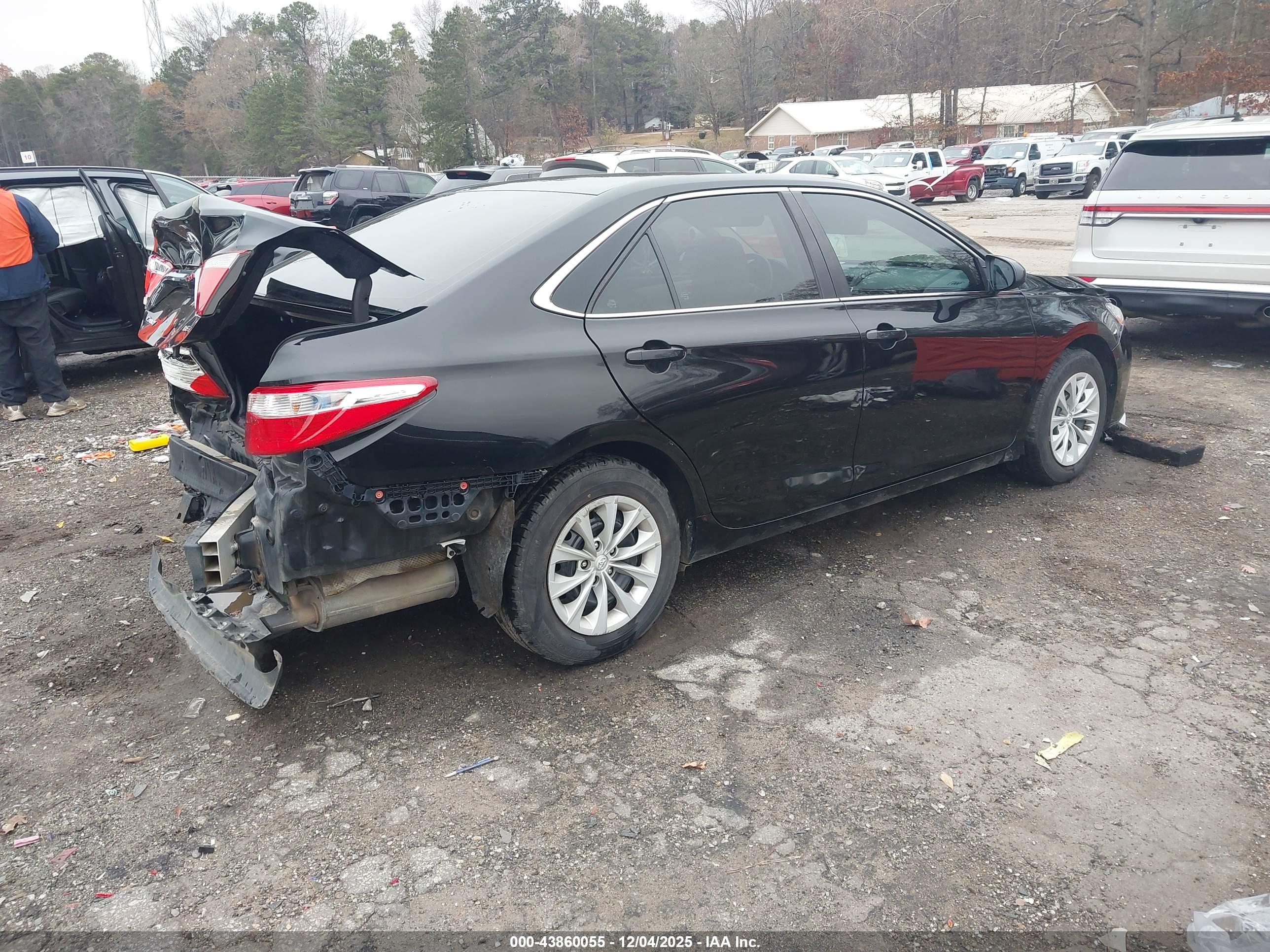 TOYOTA CAMRY image 4