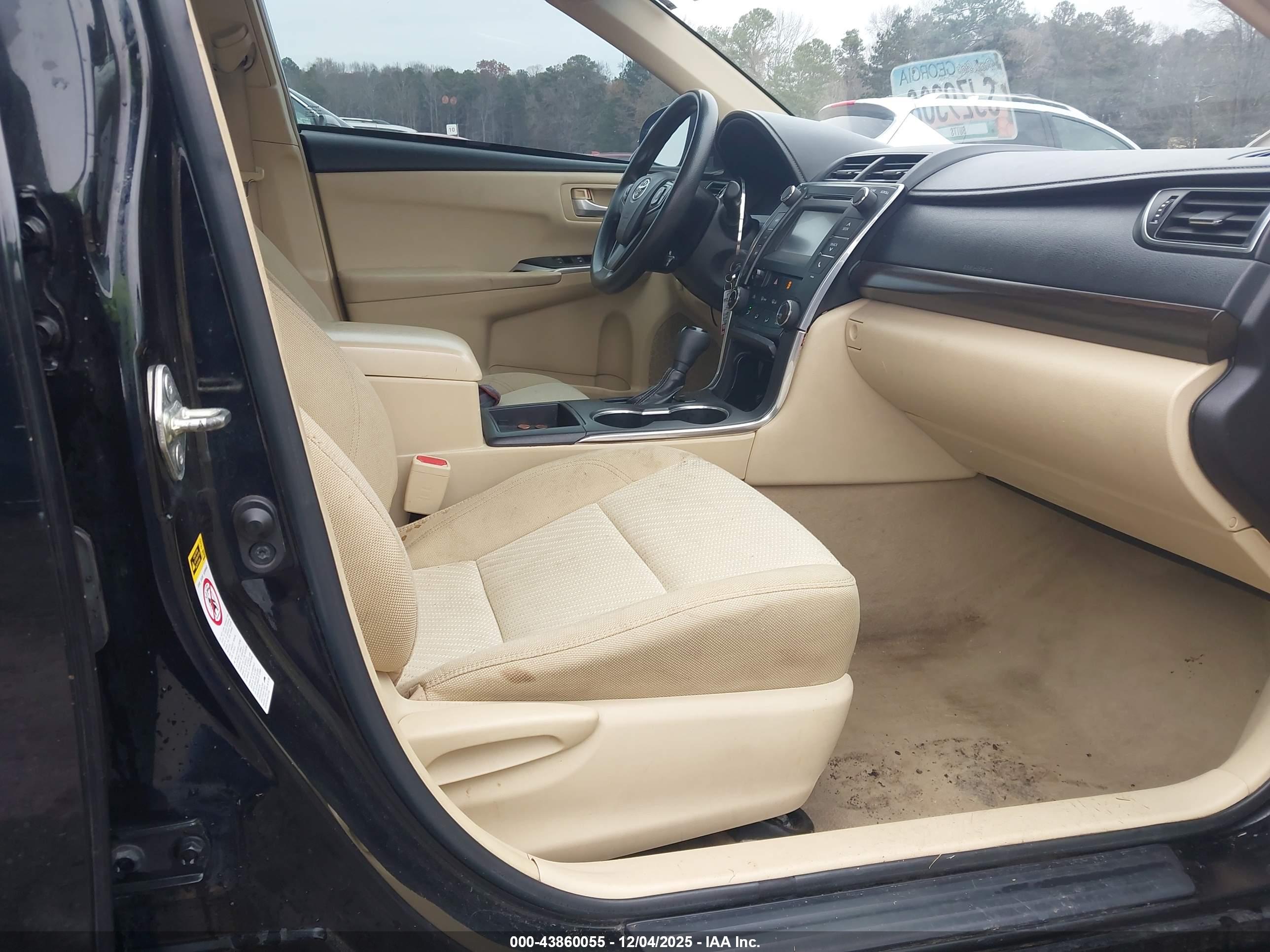 TOYOTA CAMRY image 5