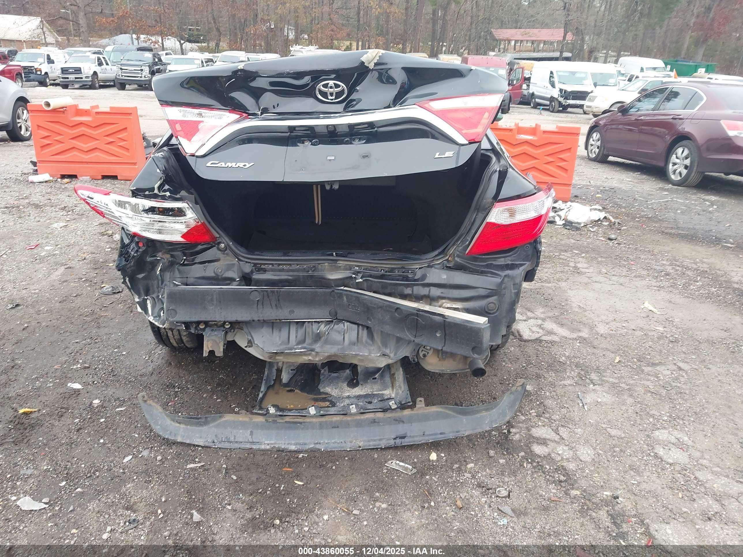 TOYOTA CAMRY image 6